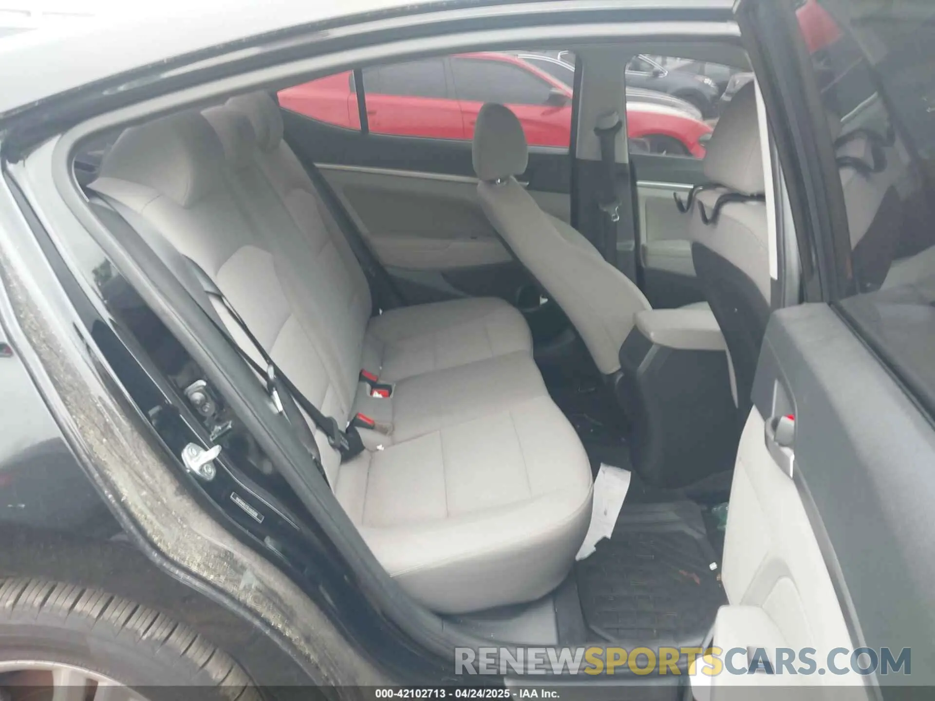 8 Photograph of a damaged car 5NPD84LF2LH625010 HYUNDAI ELANTRA 2020