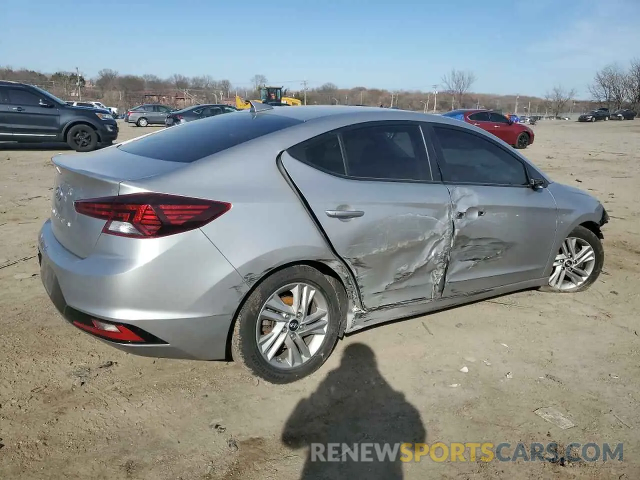 3 Photograph of a damaged car 5NPD84LF2LH631342 HYUNDAI ELANTRA 2020