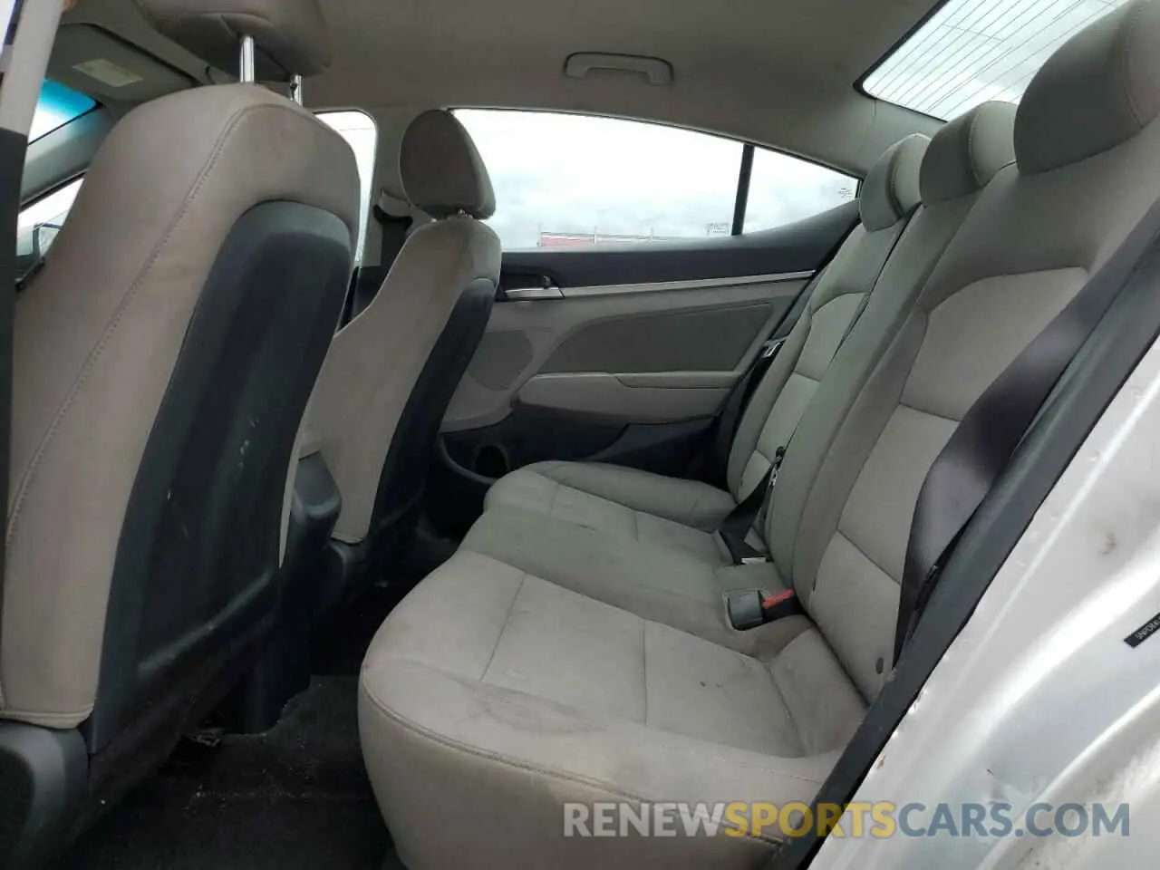 10 Photograph of a damaged car 5NPD84LF3LH509654 HYUNDAI ELANTRA 2020