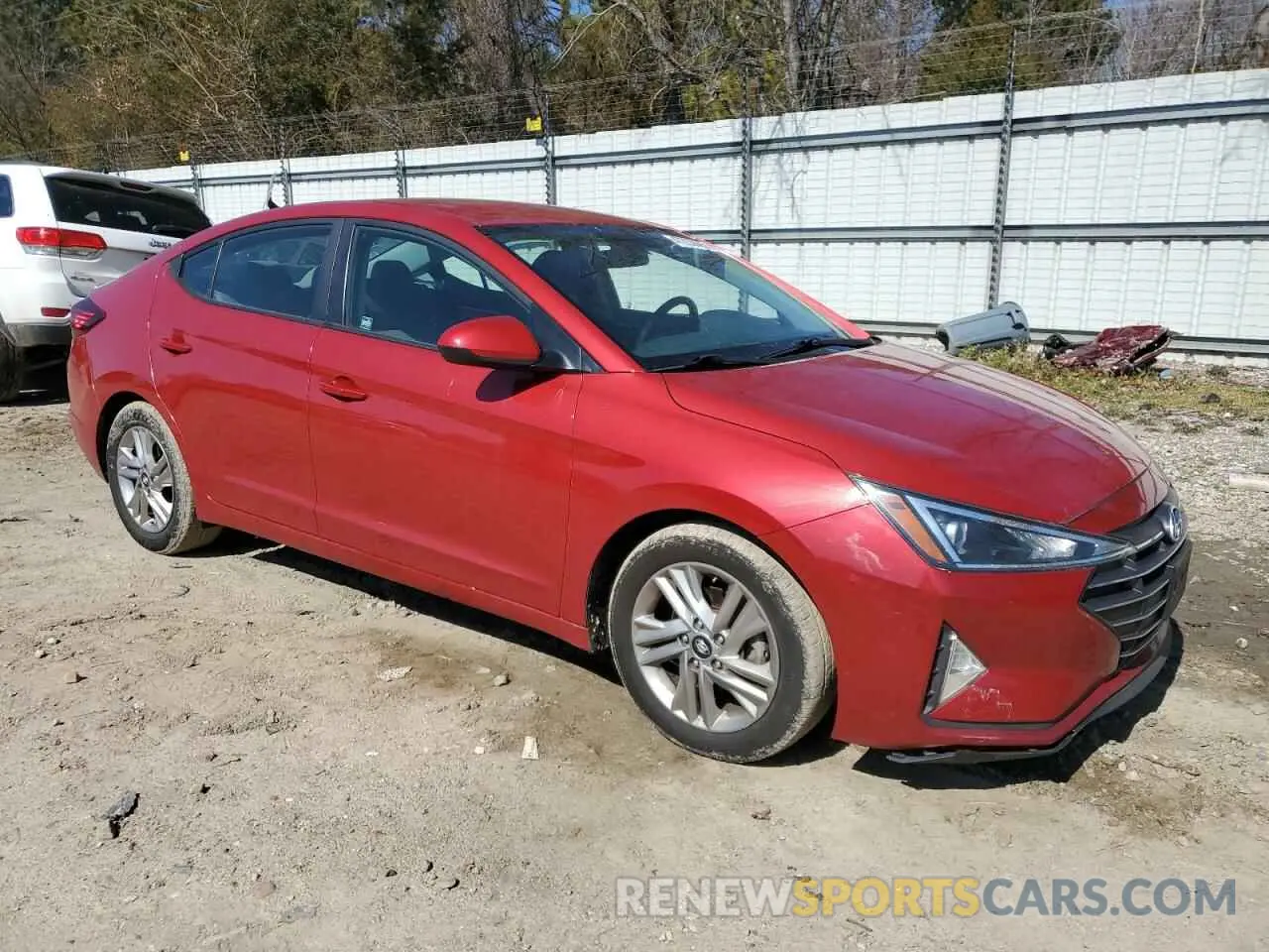 4 Photograph of a damaged car 5NPD84LF3LH535221 HYUNDAI ELANTRA 2020