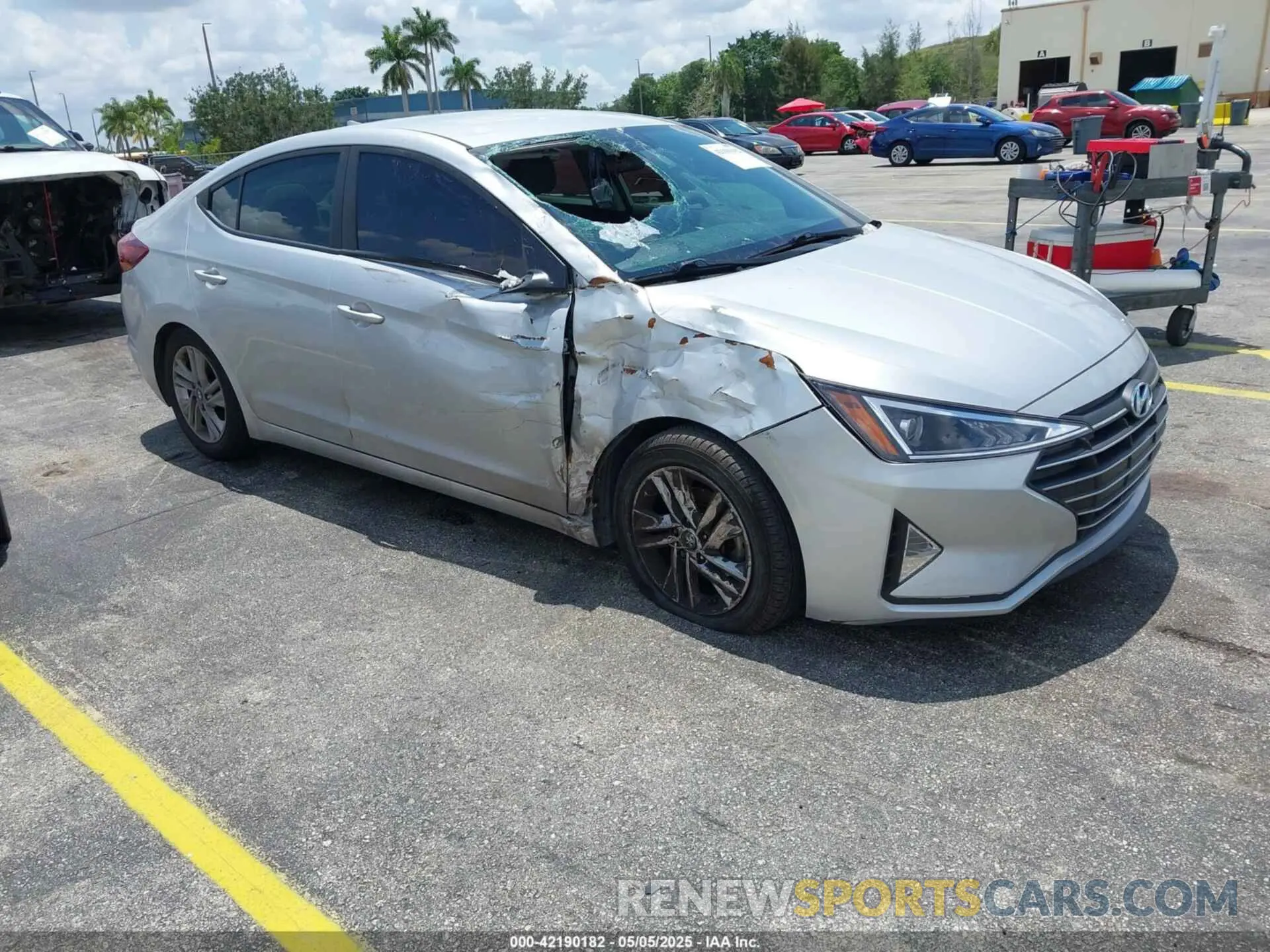 1 Photograph of a damaged car 5NPD84LF3LH540242 HYUNDAI ELANTRA 2020