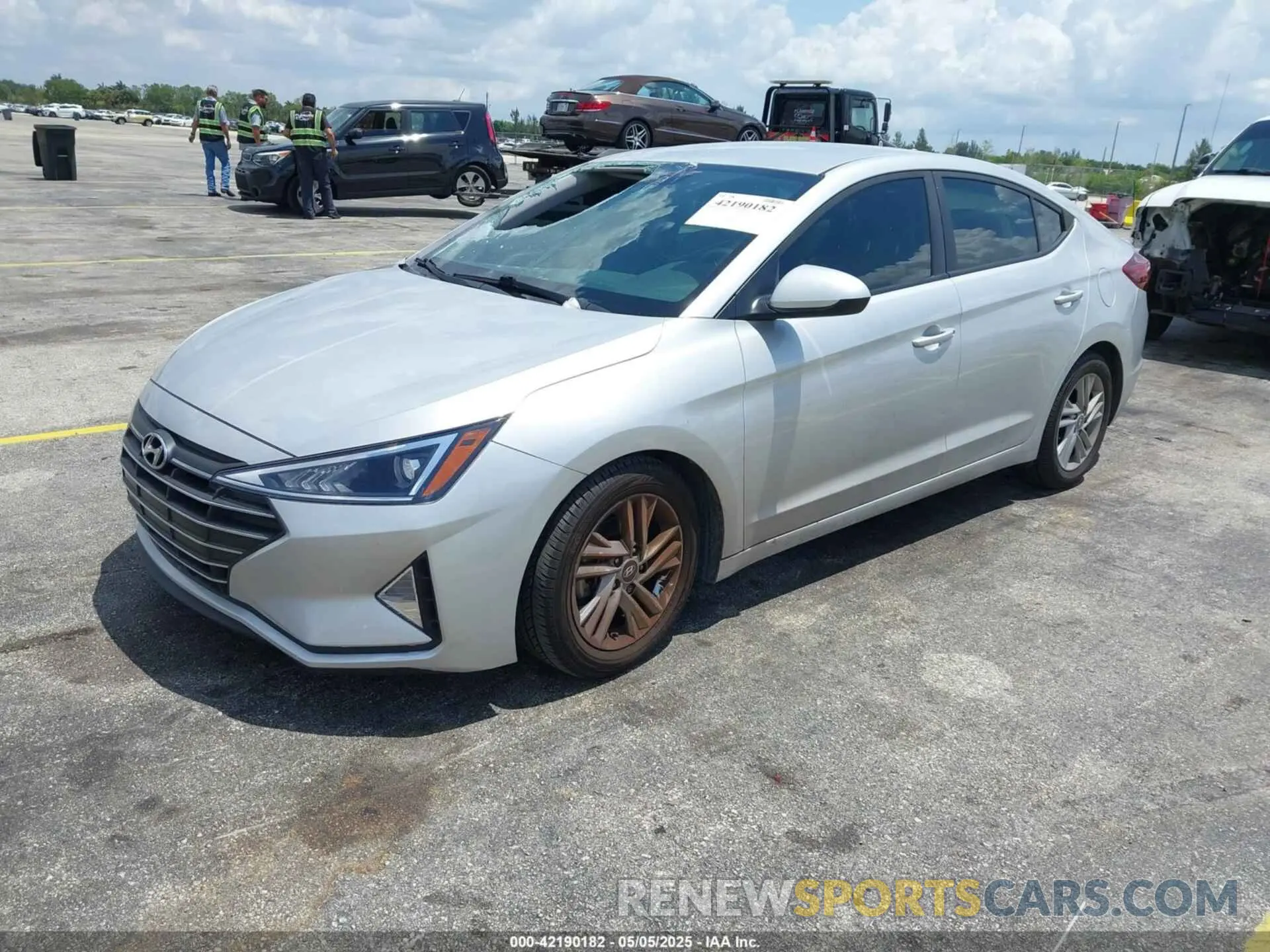 2 Photograph of a damaged car 5NPD84LF3LH540242 HYUNDAI ELANTRA 2020