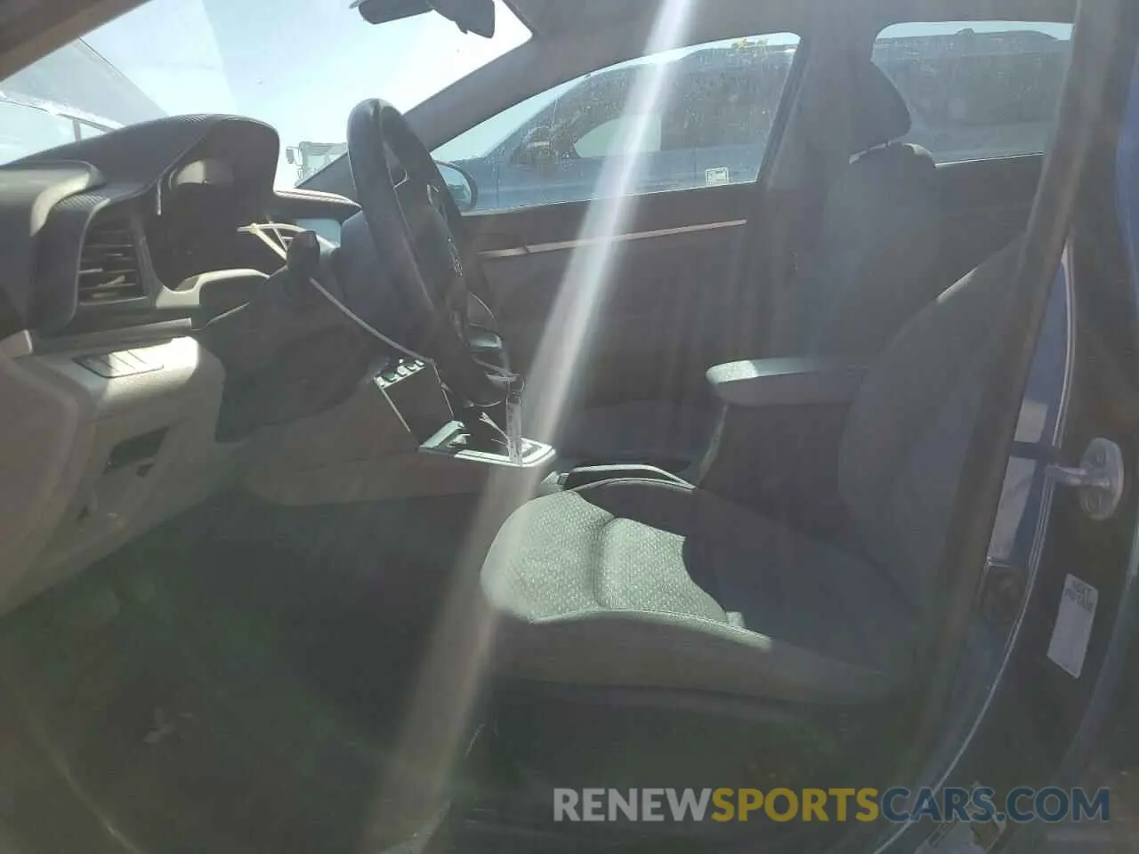 7 Photograph of a damaged car 5NPD84LF3LH548874 HYUNDAI ELANTRA 2020