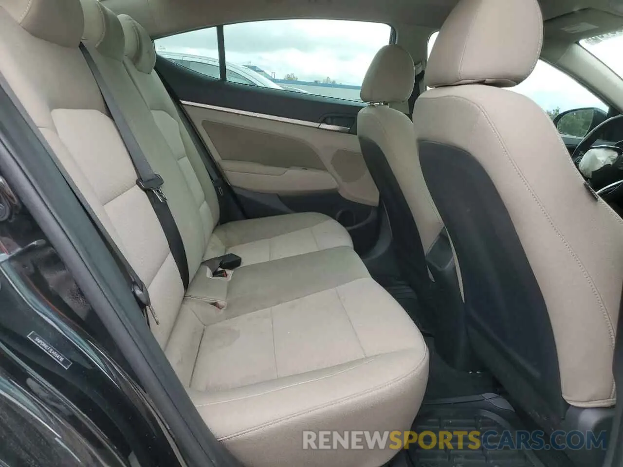 10 Photograph of a damaged car 5NPD84LF3LH554710 HYUNDAI ELANTRA 2020
