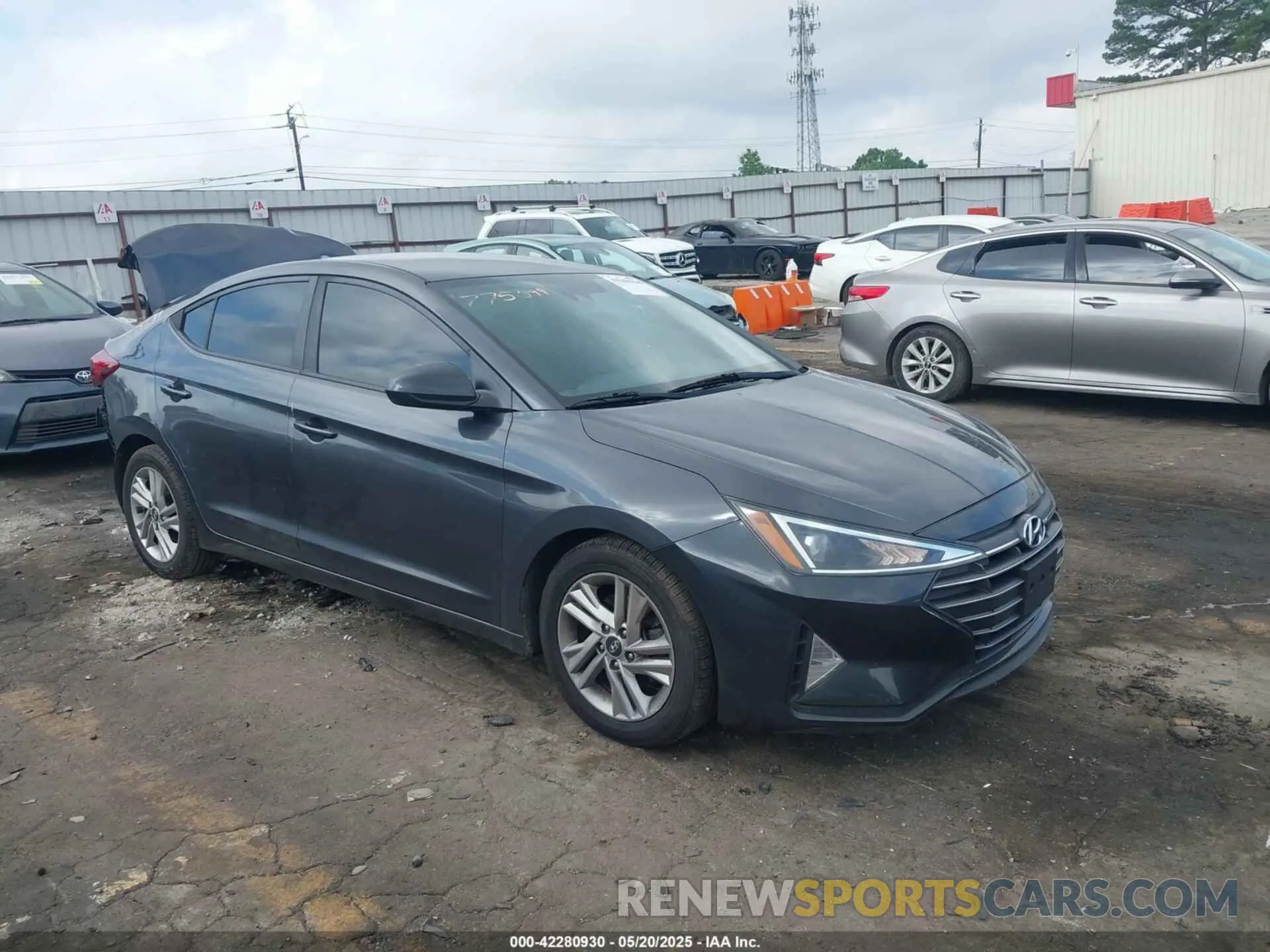 1 Photograph of a damaged car 5NPD84LF3LH555873 HYUNDAI ELANTRA 2020