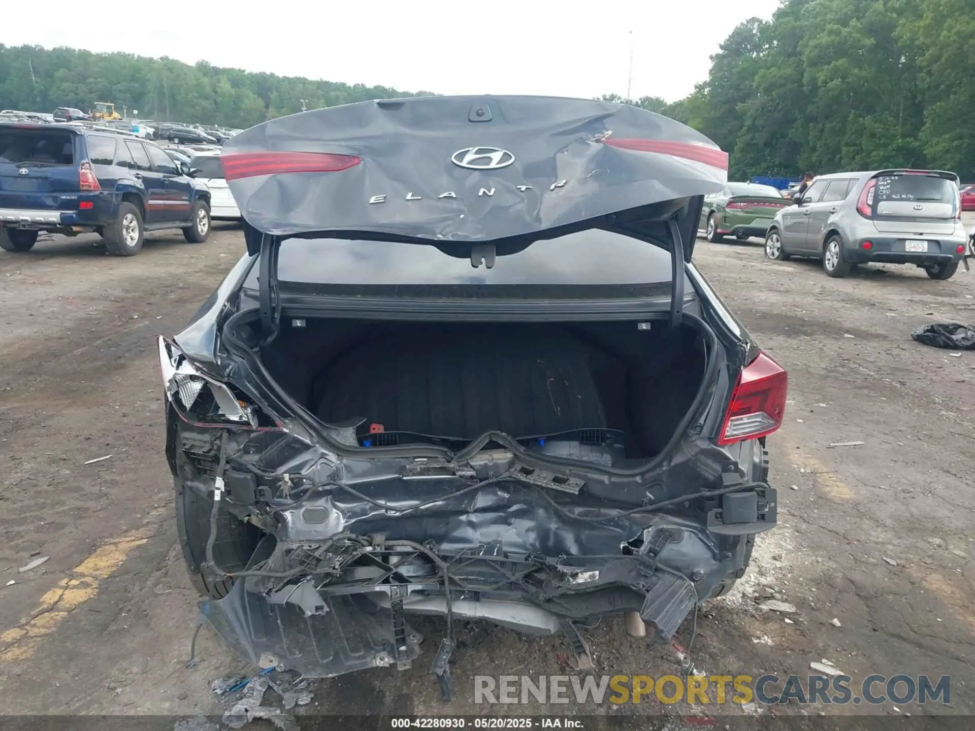 16 Photograph of a damaged car 5NPD84LF3LH555873 HYUNDAI ELANTRA 2020