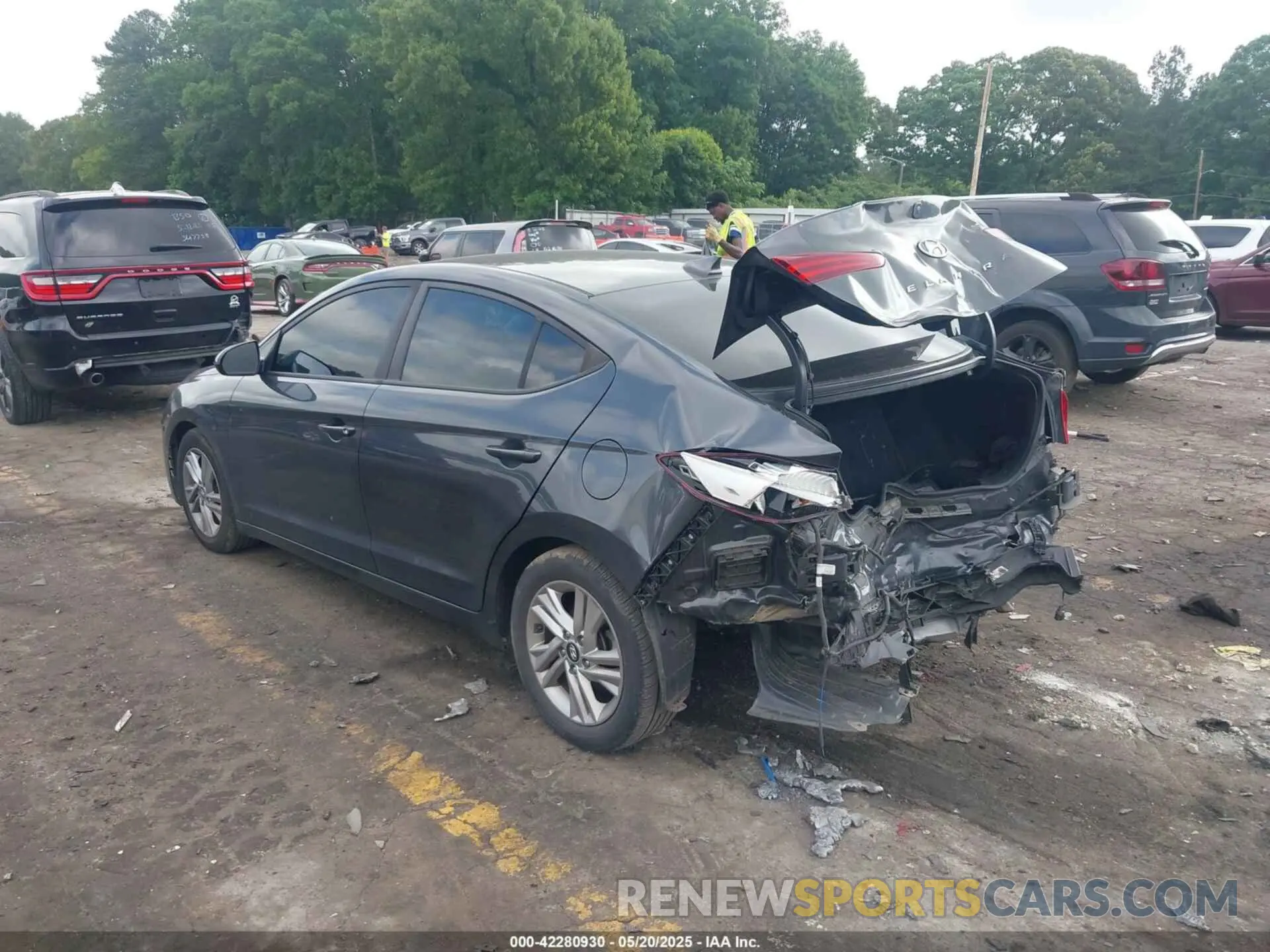 3 Photograph of a damaged car 5NPD84LF3LH555873 HYUNDAI ELANTRA 2020