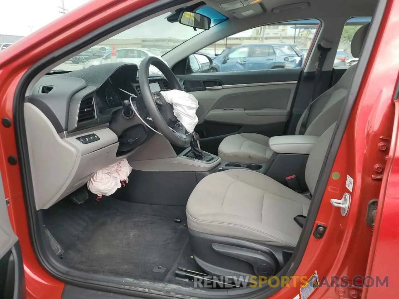 7 Photograph of a damaged car 5NPD84LF3LH569353 HYUNDAI ELANTRA 2020
