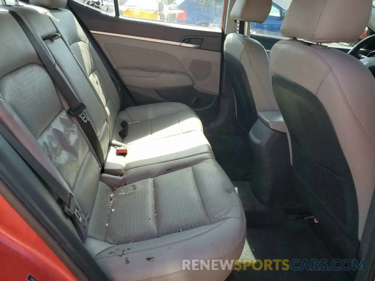 10 Photograph of a damaged car 5NPD84LF3LH573807 HYUNDAI ELANTRA 2020
