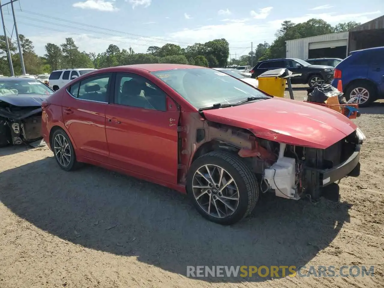 4 Photograph of a damaged car 5NPD84LF3LH573807 HYUNDAI ELANTRA 2020
