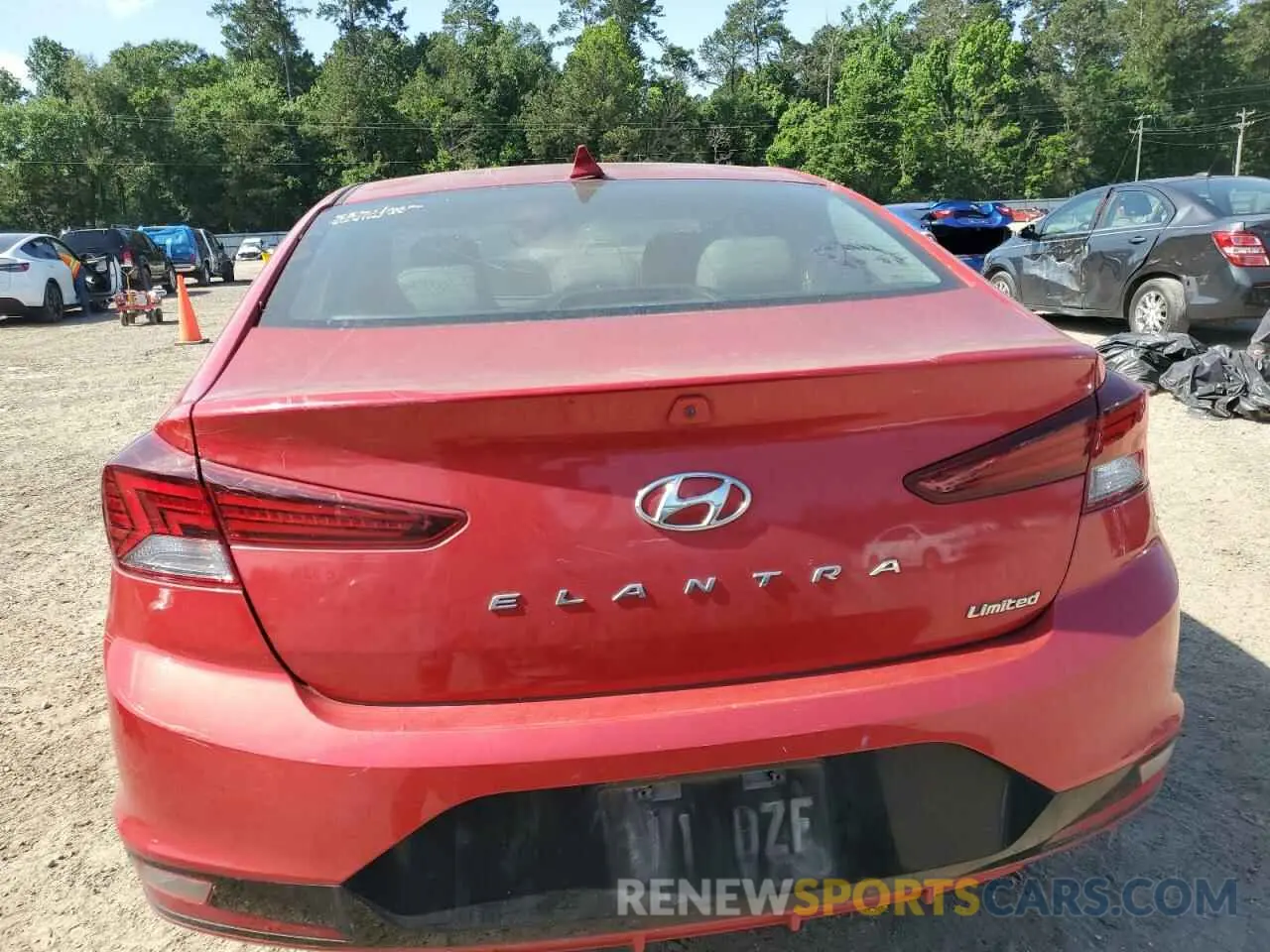 6 Photograph of a damaged car 5NPD84LF3LH573807 HYUNDAI ELANTRA 2020
