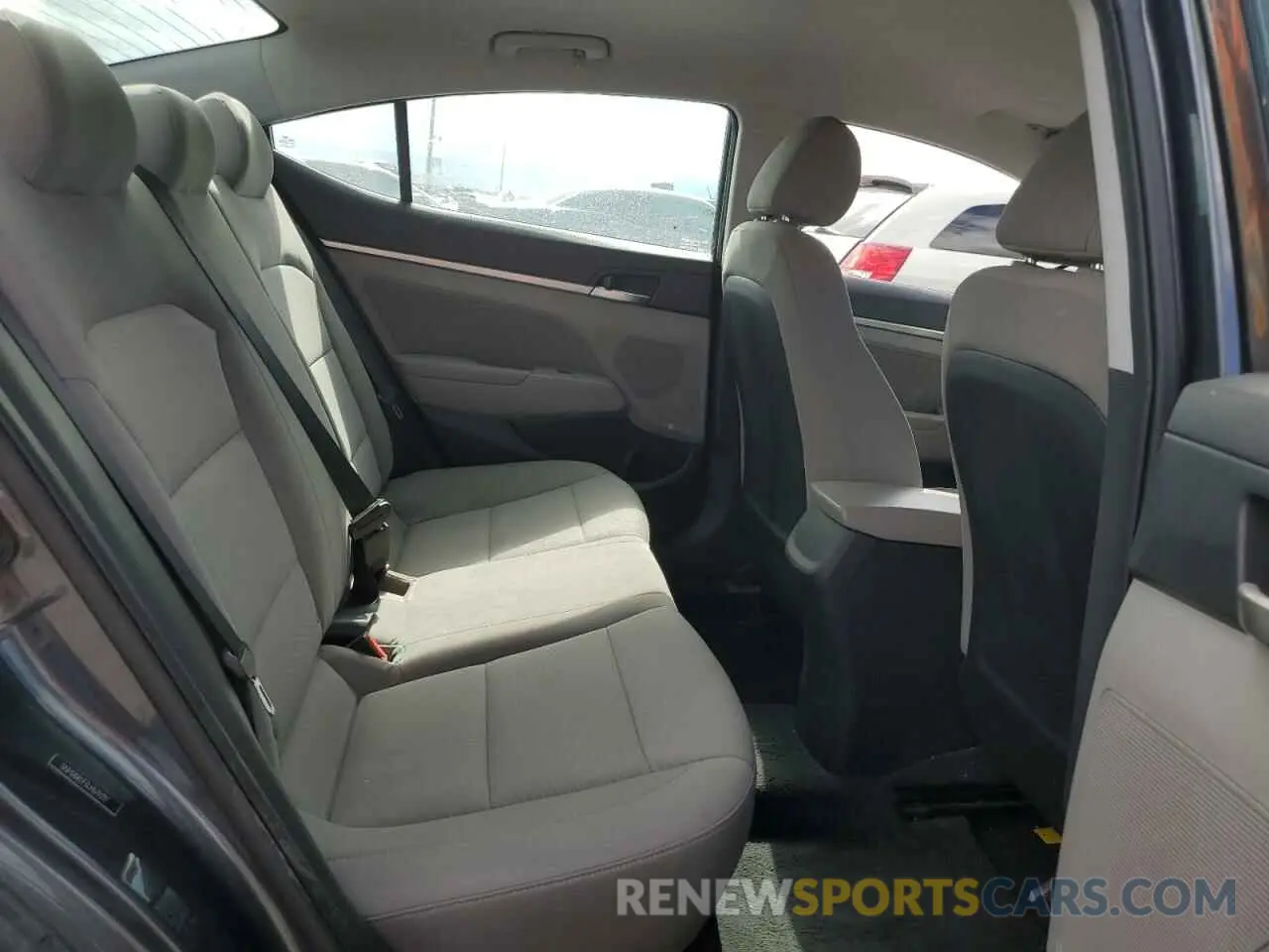 10 Photograph of a damaged car 5NPD84LF3LH579297 HYUNDAI ELANTRA 2020