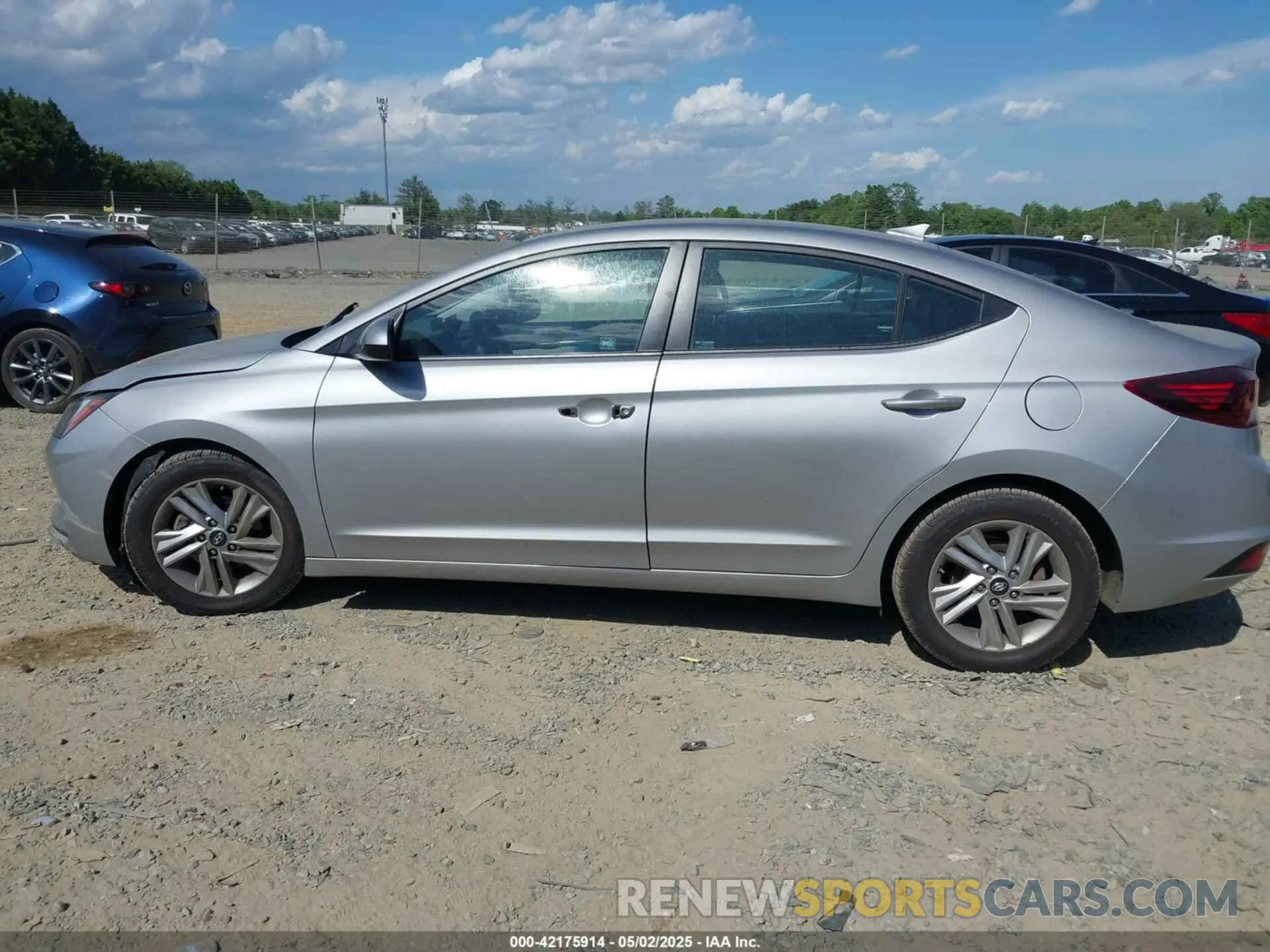 14 Photograph of a damaged car 5NPD84LF3LH581034 HYUNDAI ELANTRA 2020