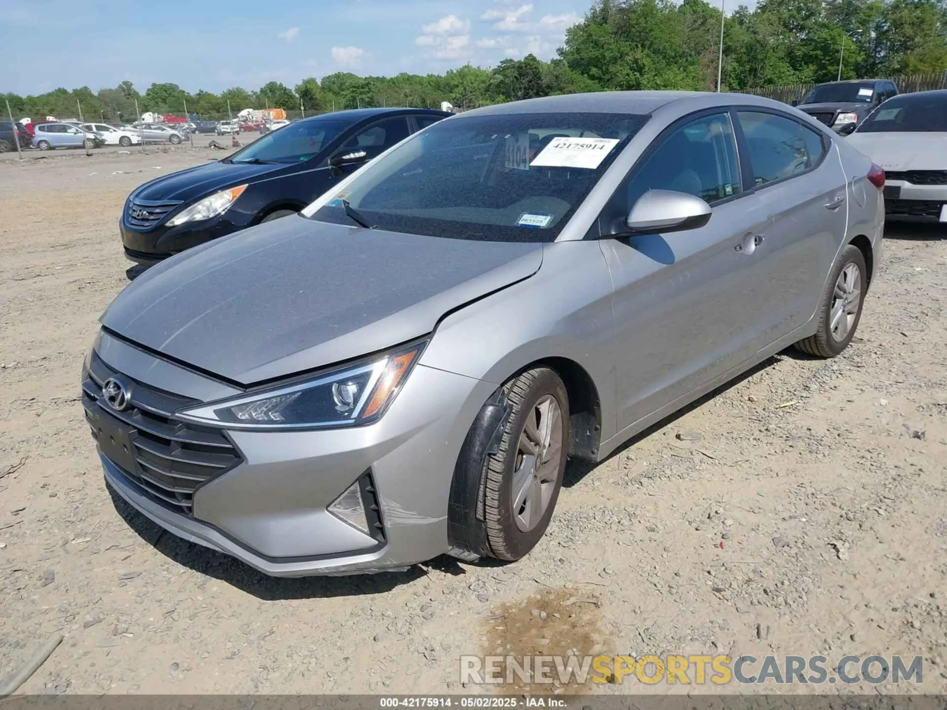 2 Photograph of a damaged car 5NPD84LF3LH581034 HYUNDAI ELANTRA 2020