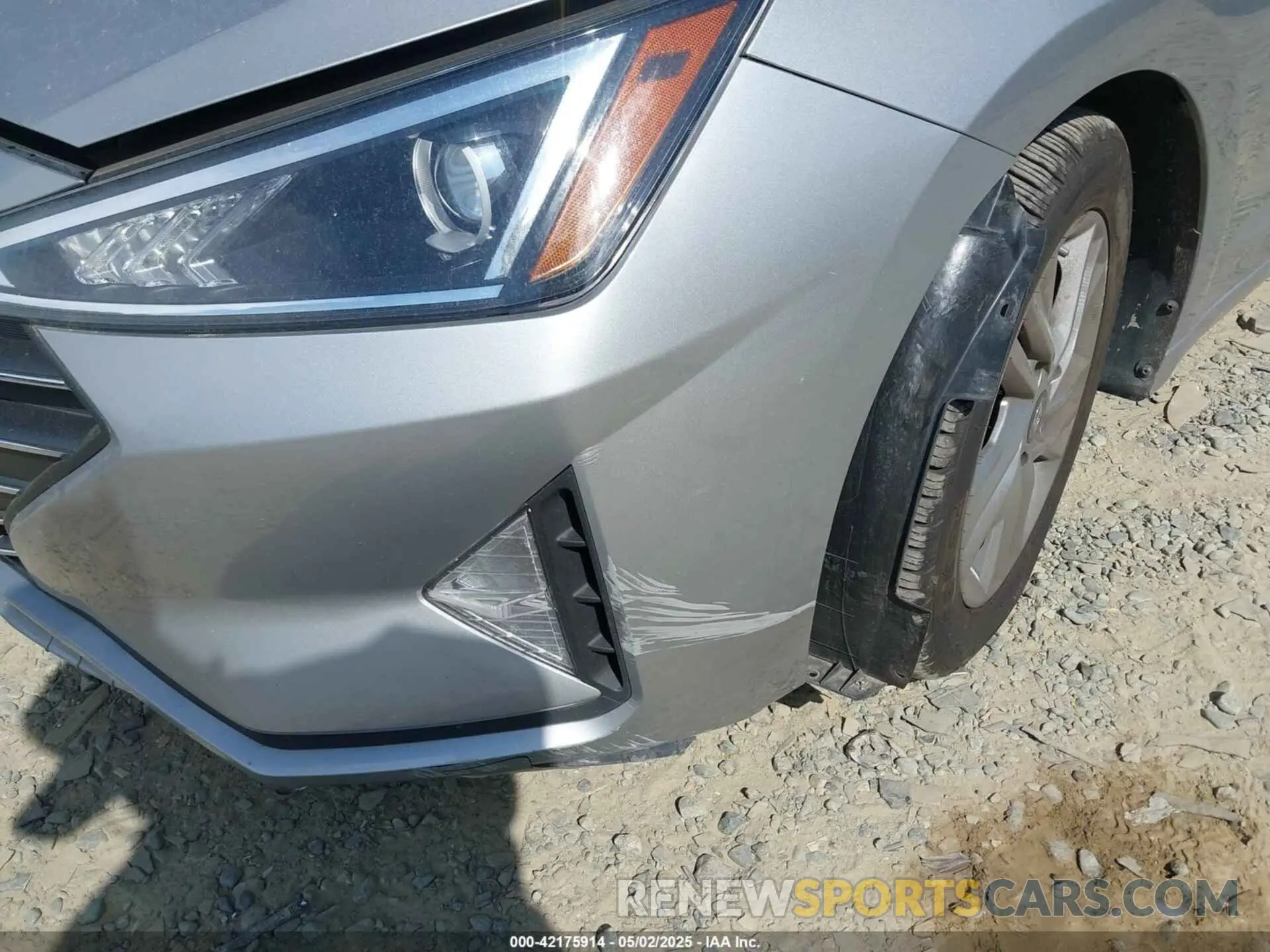 6 Photograph of a damaged car 5NPD84LF3LH581034 HYUNDAI ELANTRA 2020