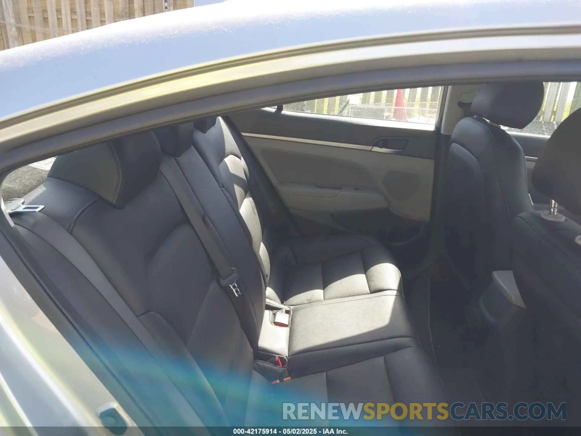 8 Photograph of a damaged car 5NPD84LF3LH581034 HYUNDAI ELANTRA 2020