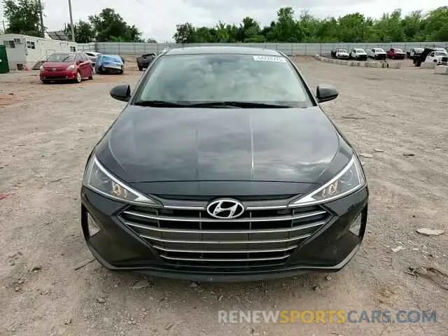13 Photograph of a damaged car 5NPD84LF3LH584189 HYUNDAI ELANTRA 2020