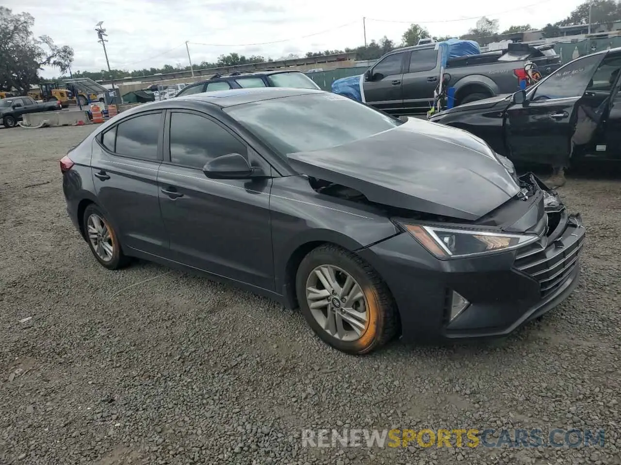 4 Photograph of a damaged car 5NPD84LF3LH594852 HYUNDAI ELANTRA 2020
