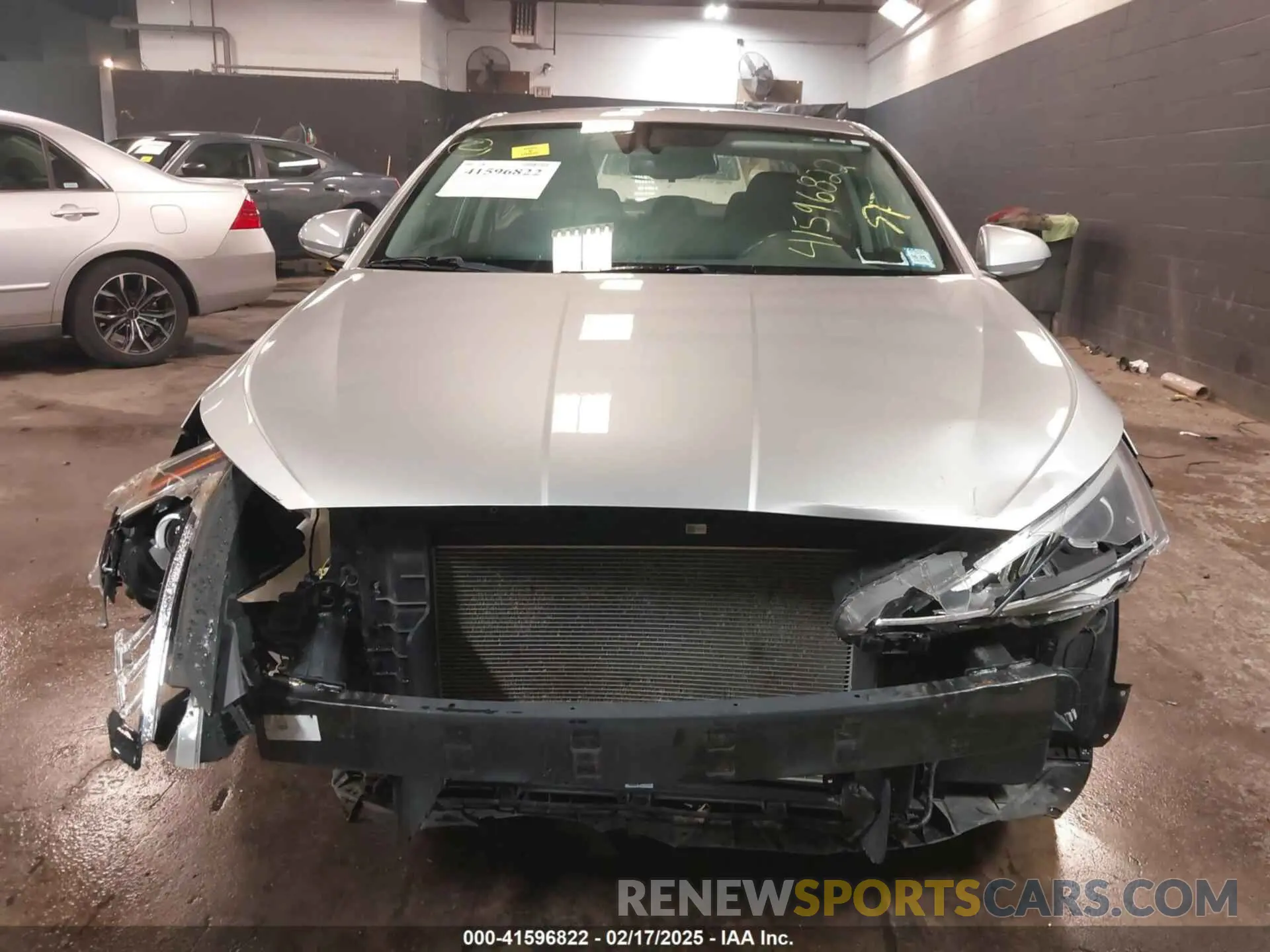 12 Photograph of a damaged car 5NPD84LF3LH600987 HYUNDAI ELANTRA 2020