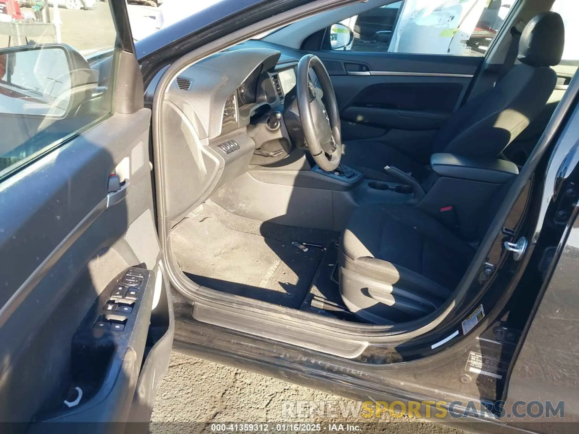 5 Photograph of a damaged car 5NPD84LF3LH606286 HYUNDAI ELANTRA 2020
