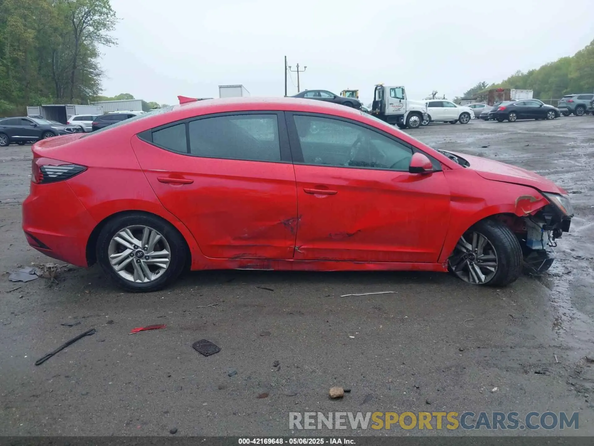 14 Photograph of a damaged car 5NPD84LF3LH626392 HYUNDAI ELANTRA 2020