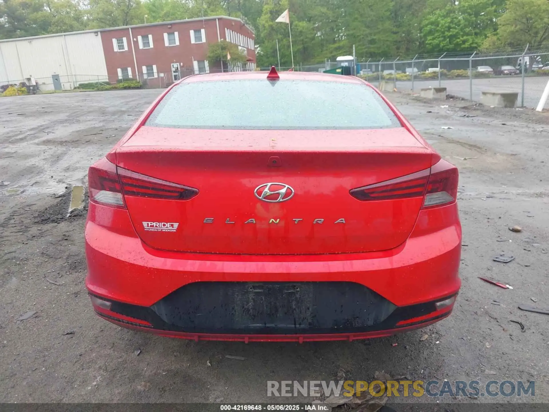 17 Photograph of a damaged car 5NPD84LF3LH626392 HYUNDAI ELANTRA 2020