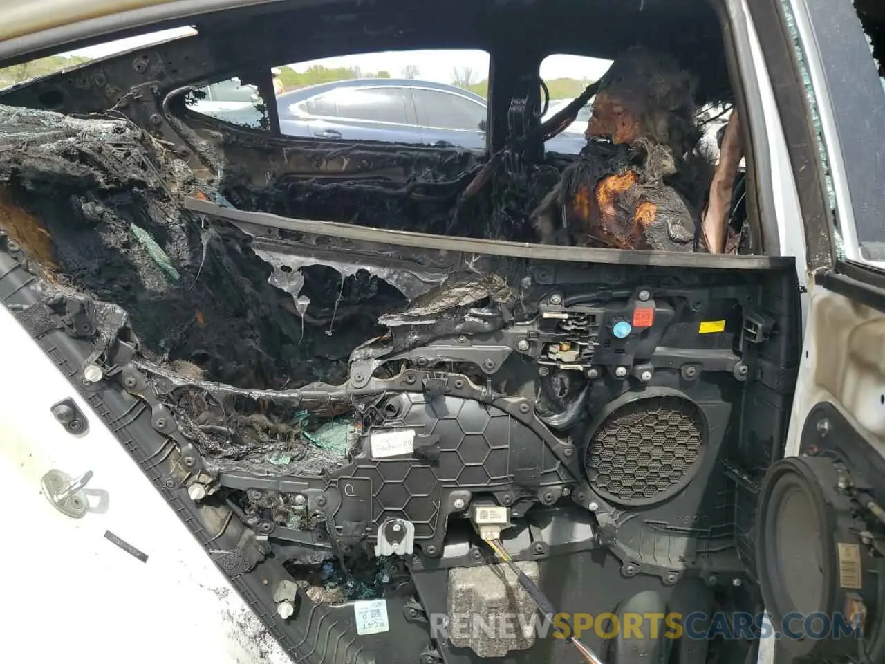 10 Photograph of a damaged car 5NPD84LF3LH630507 HYUNDAI ELANTRA 2020