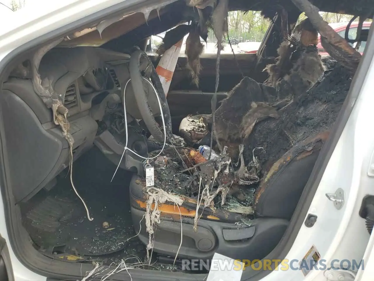 7 Photograph of a damaged car 5NPD84LF3LH630507 HYUNDAI ELANTRA 2020