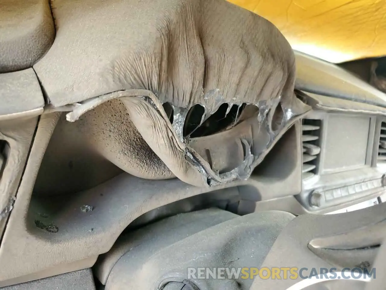 9 Photograph of a damaged car 5NPD84LF3LH630507 HYUNDAI ELANTRA 2020