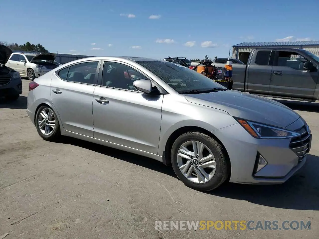 4 Photograph of a damaged car 5NPD84LF3LH631186 HYUNDAI ELANTRA 2020