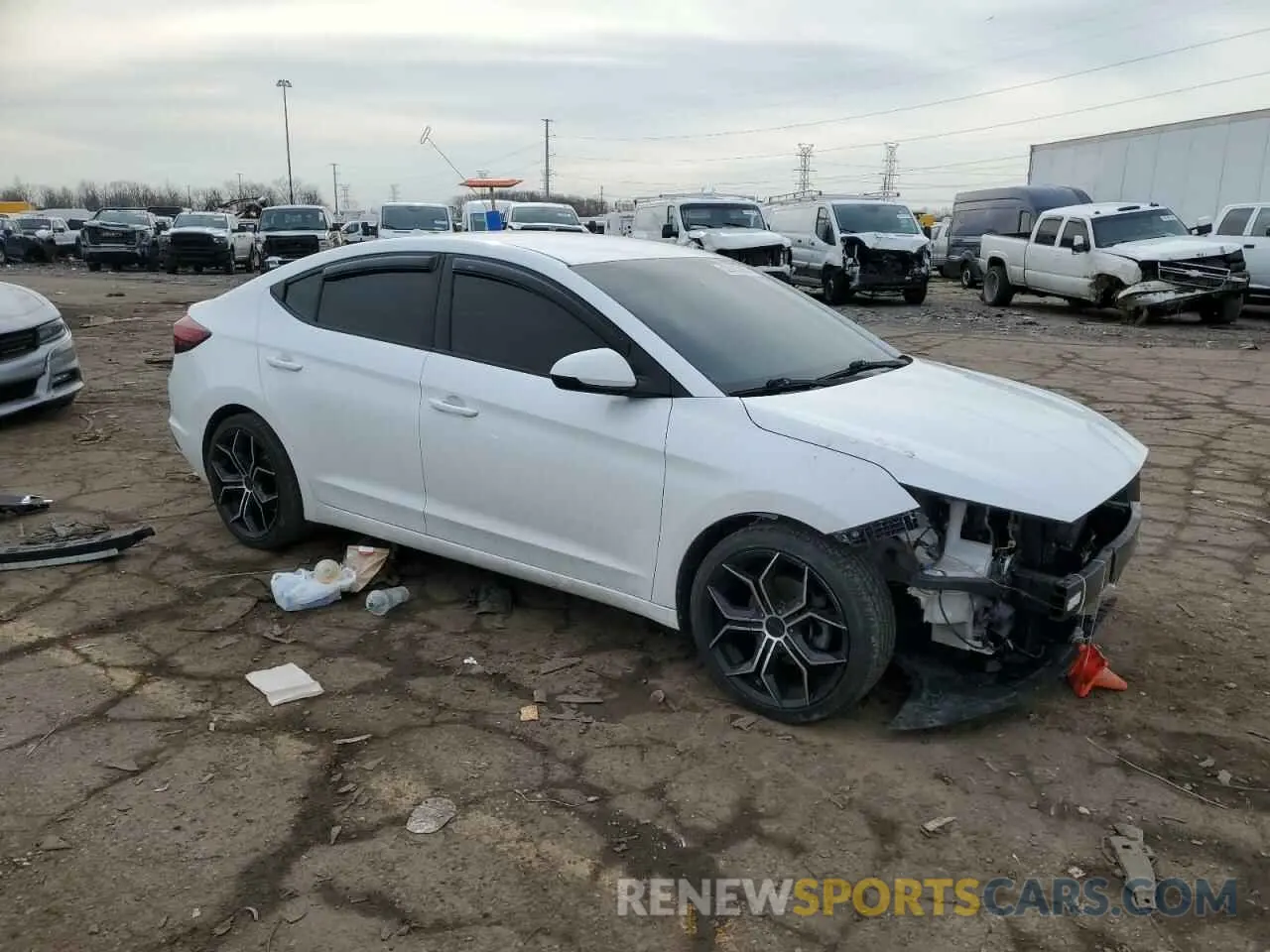 4 Photograph of a damaged car 5NPD84LF3LH633200 HYUNDAI ELANTRA 2020