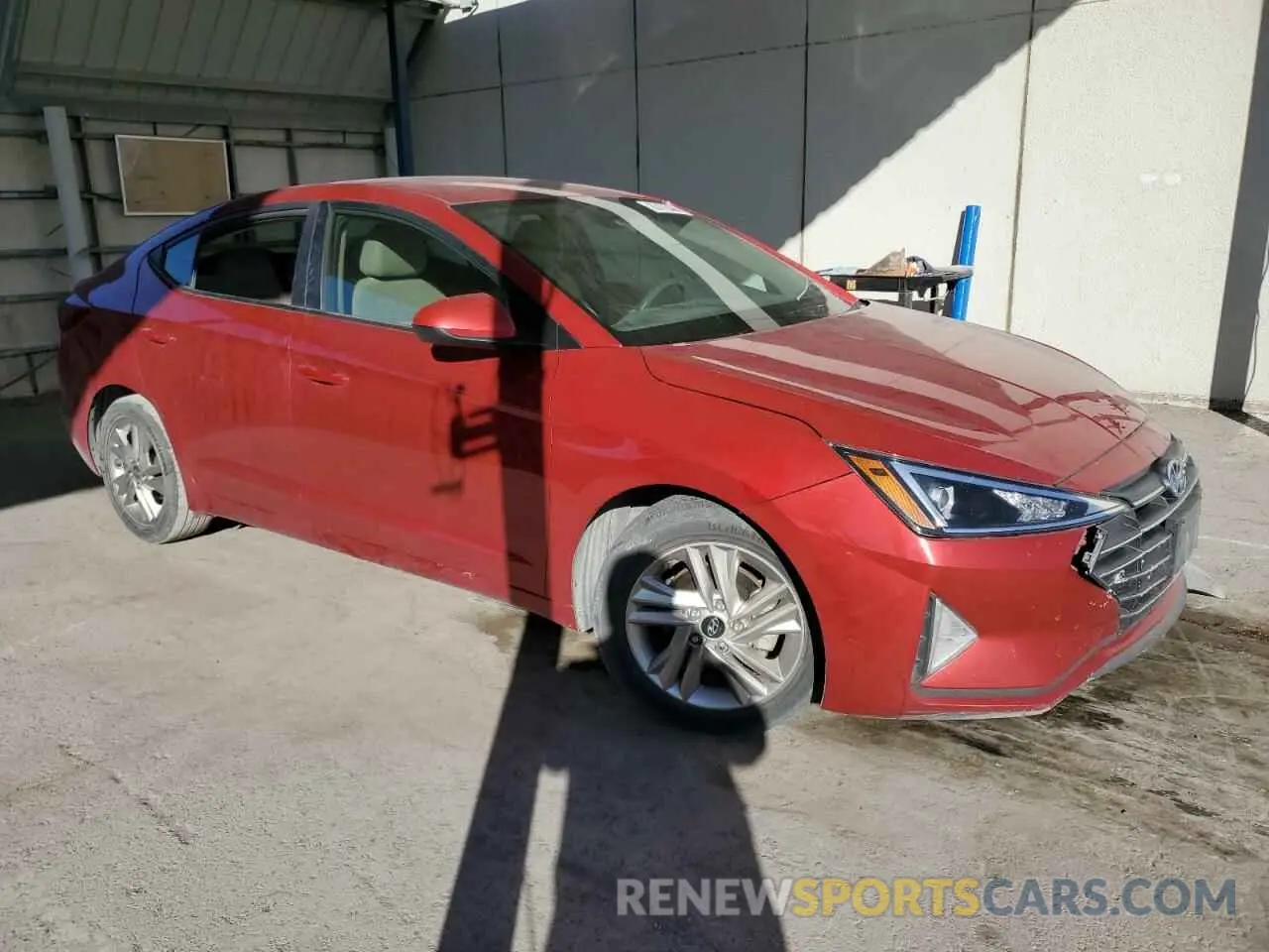 4 Photograph of a damaged car 5NPD84LF4LH493917 HYUNDAI ELANTRA 2020