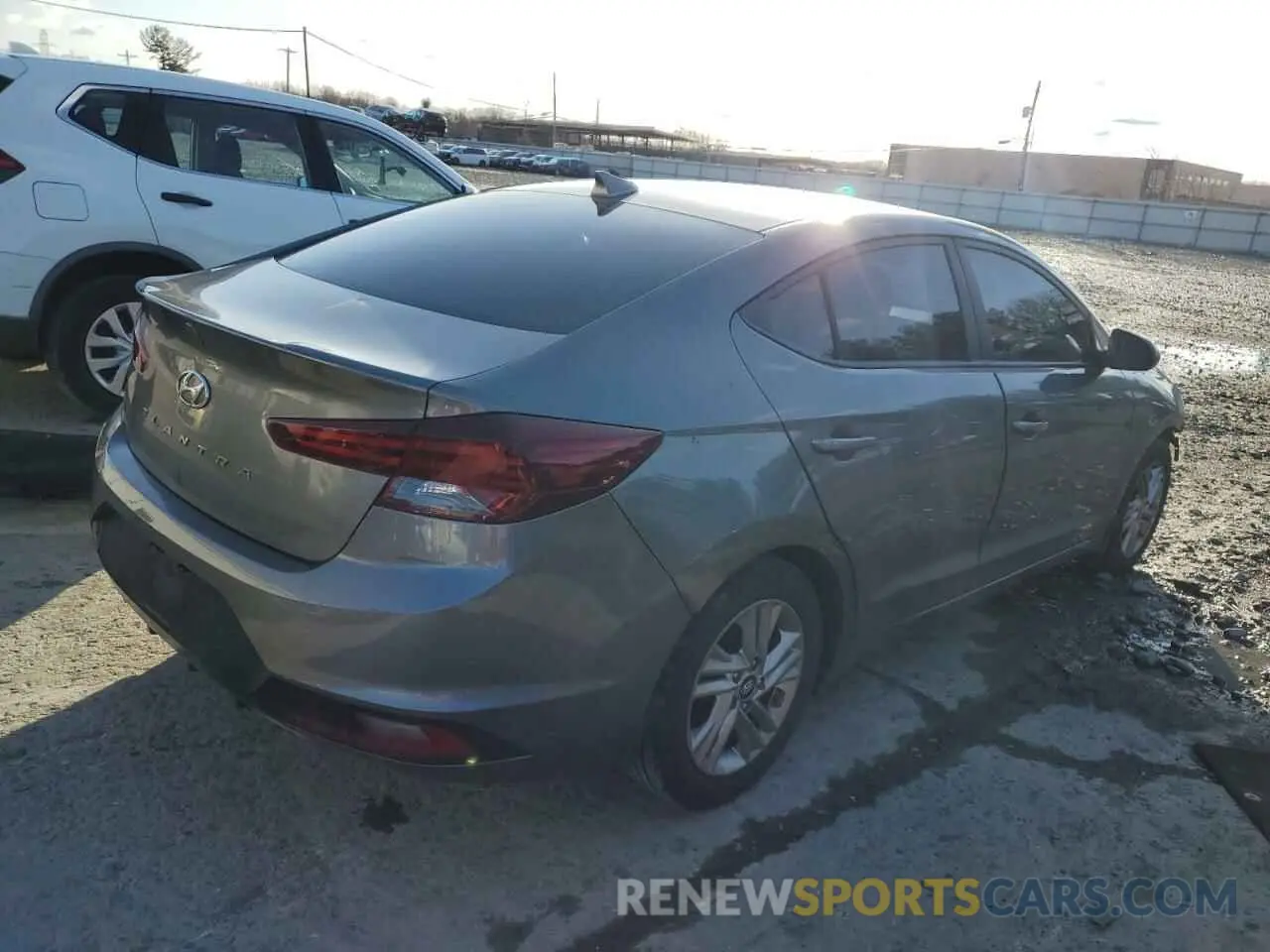 3 Photograph of a damaged car 5NPD84LF4LH498809 HYUNDAI ELANTRA 2020