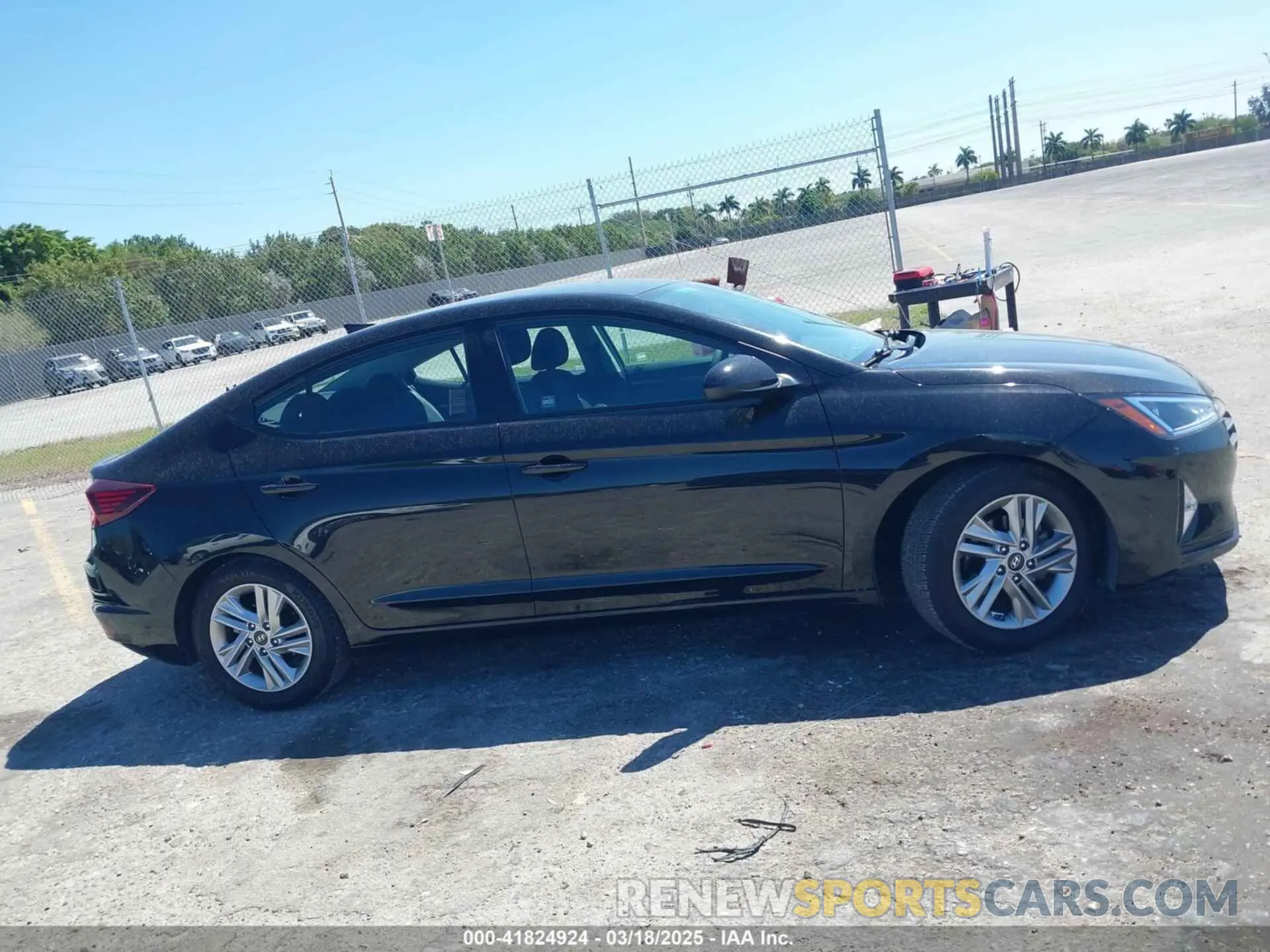13 Photograph of a damaged car 5NPD84LF4LH519349 HYUNDAI ELANTRA 2020