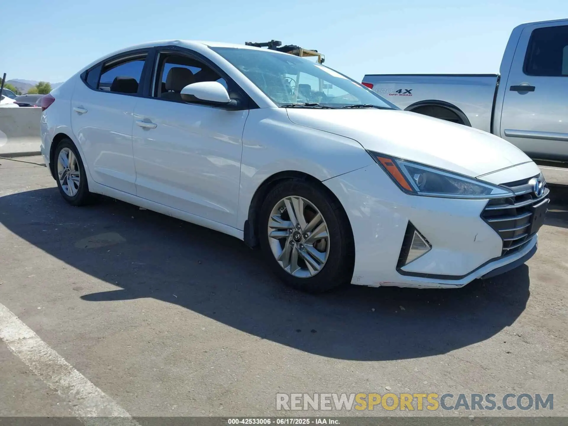 1 Photograph of a damaged car 5NPD84LF4LH523594 HYUNDAI ELANTRA 2020