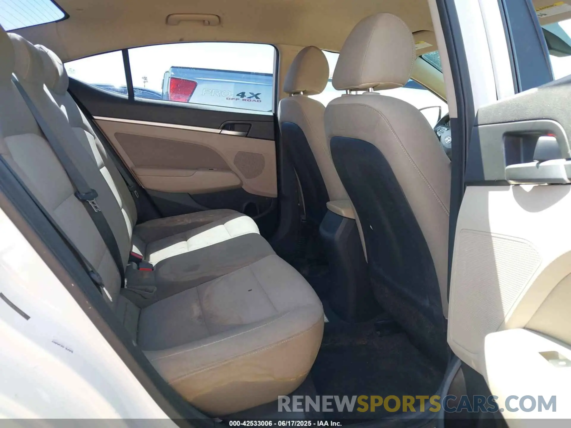 8 Photograph of a damaged car 5NPD84LF4LH523594 HYUNDAI ELANTRA 2020