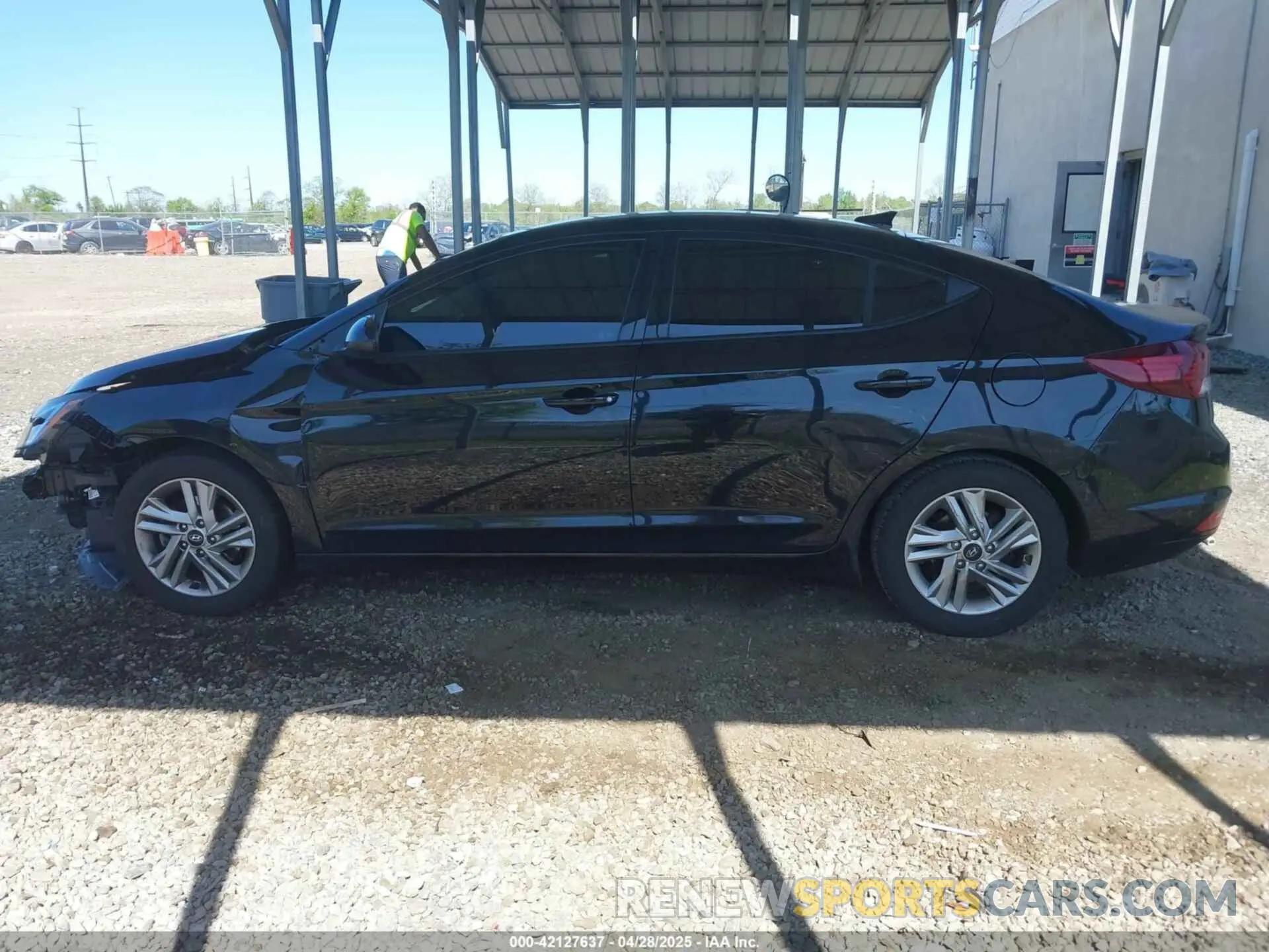 15 Photograph of a damaged car 5NPD84LF4LH532926 HYUNDAI ELANTRA 2020