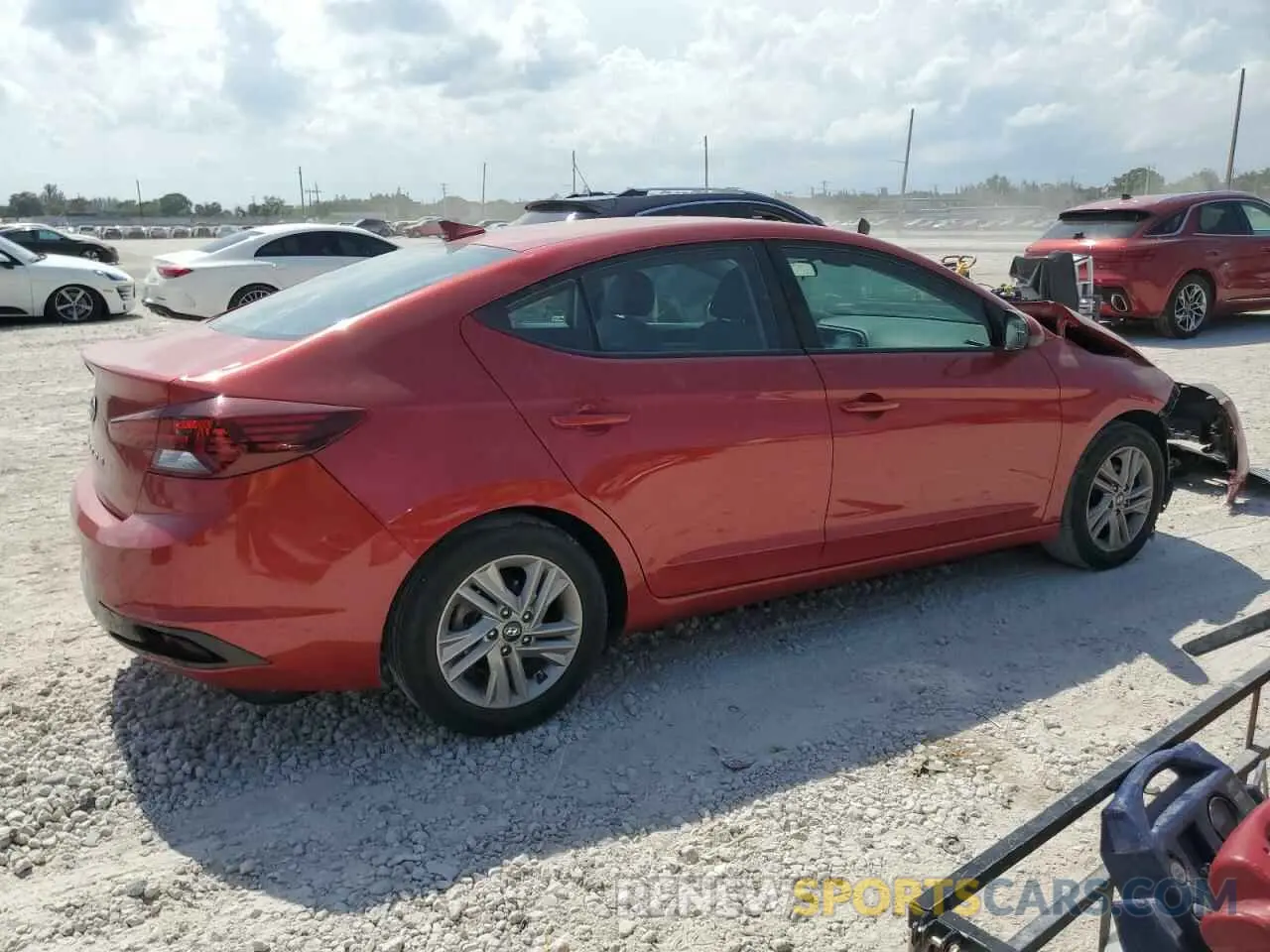 3 Photograph of a damaged car 5NPD84LF4LH533655 HYUNDAI ELANTRA 2020
