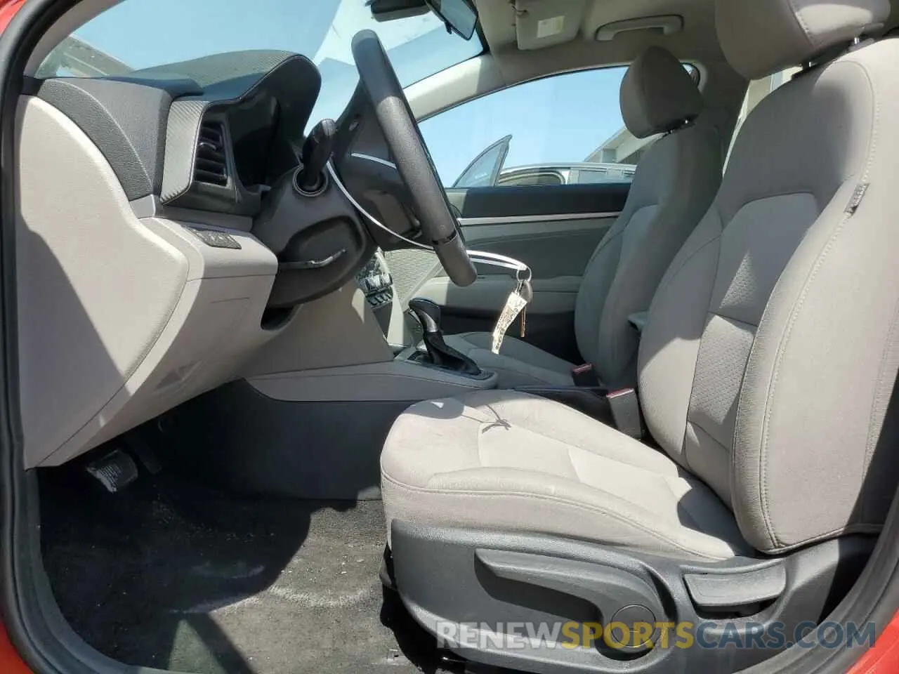 7 Photograph of a damaged car 5NPD84LF4LH533655 HYUNDAI ELANTRA 2020