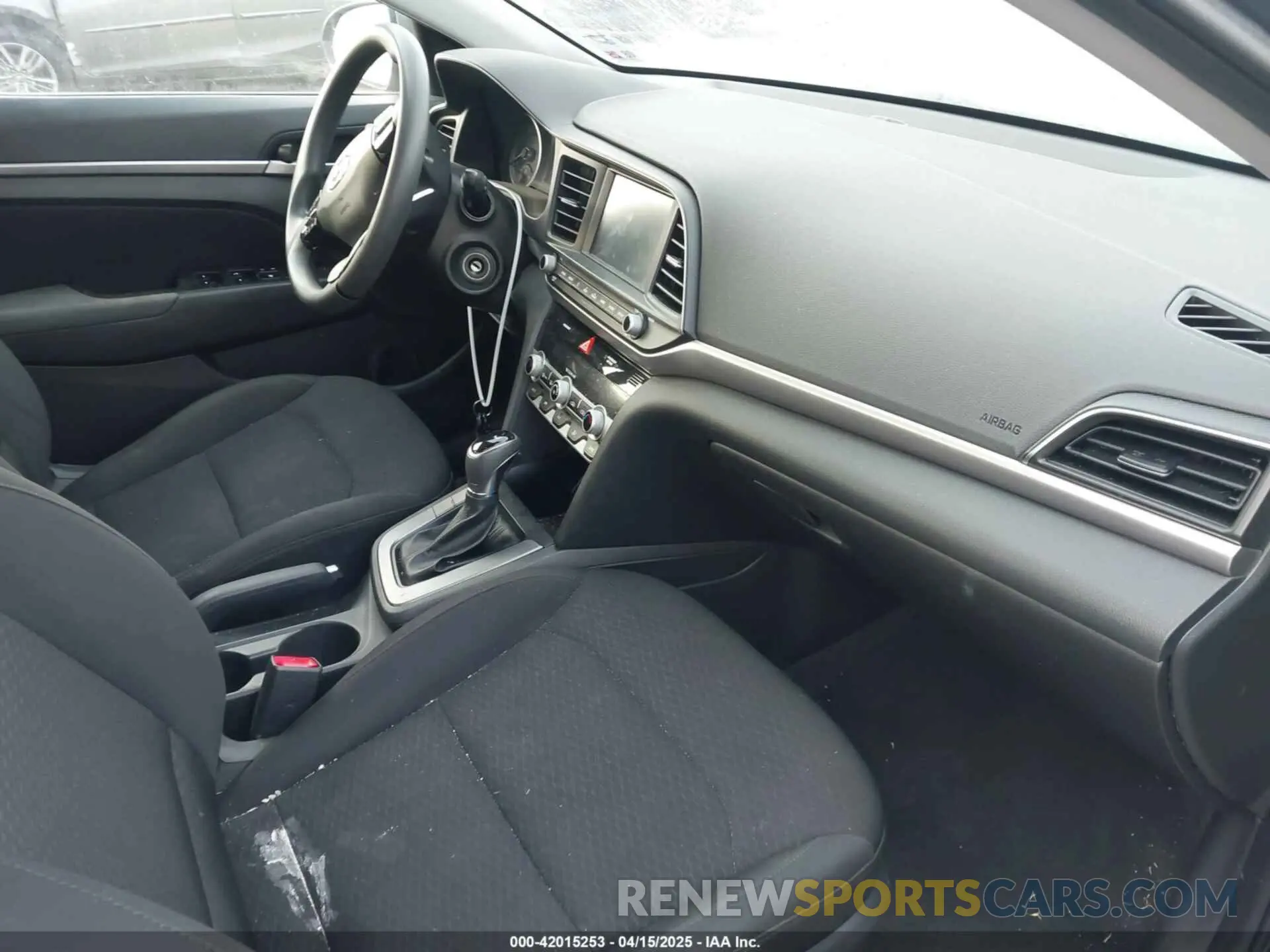5 Photograph of a damaged car 5NPD84LF4LH540685 HYUNDAI ELANTRA 2020