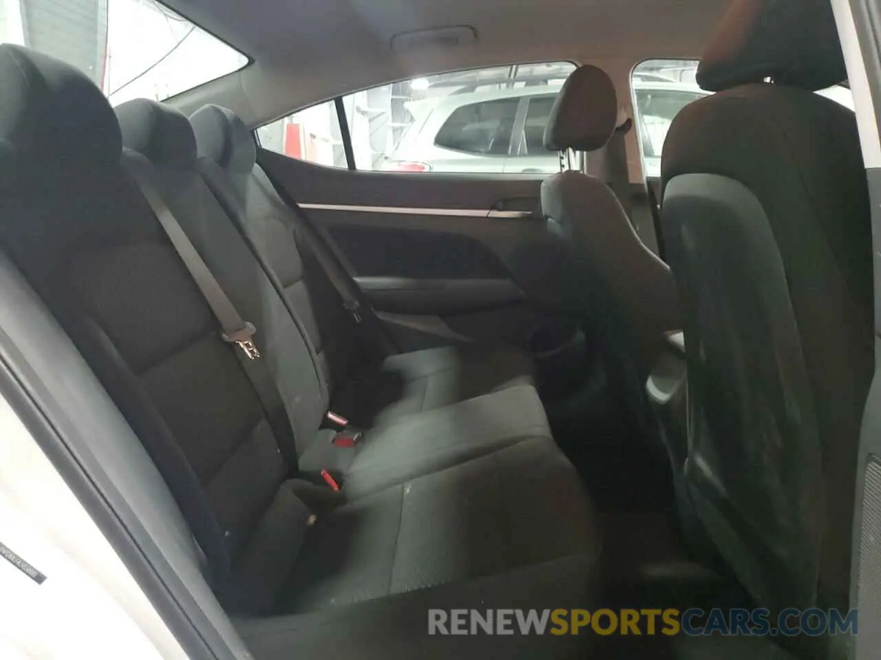 10 Photograph of a damaged car 5NPD84LF4LH558880 HYUNDAI ELANTRA 2020