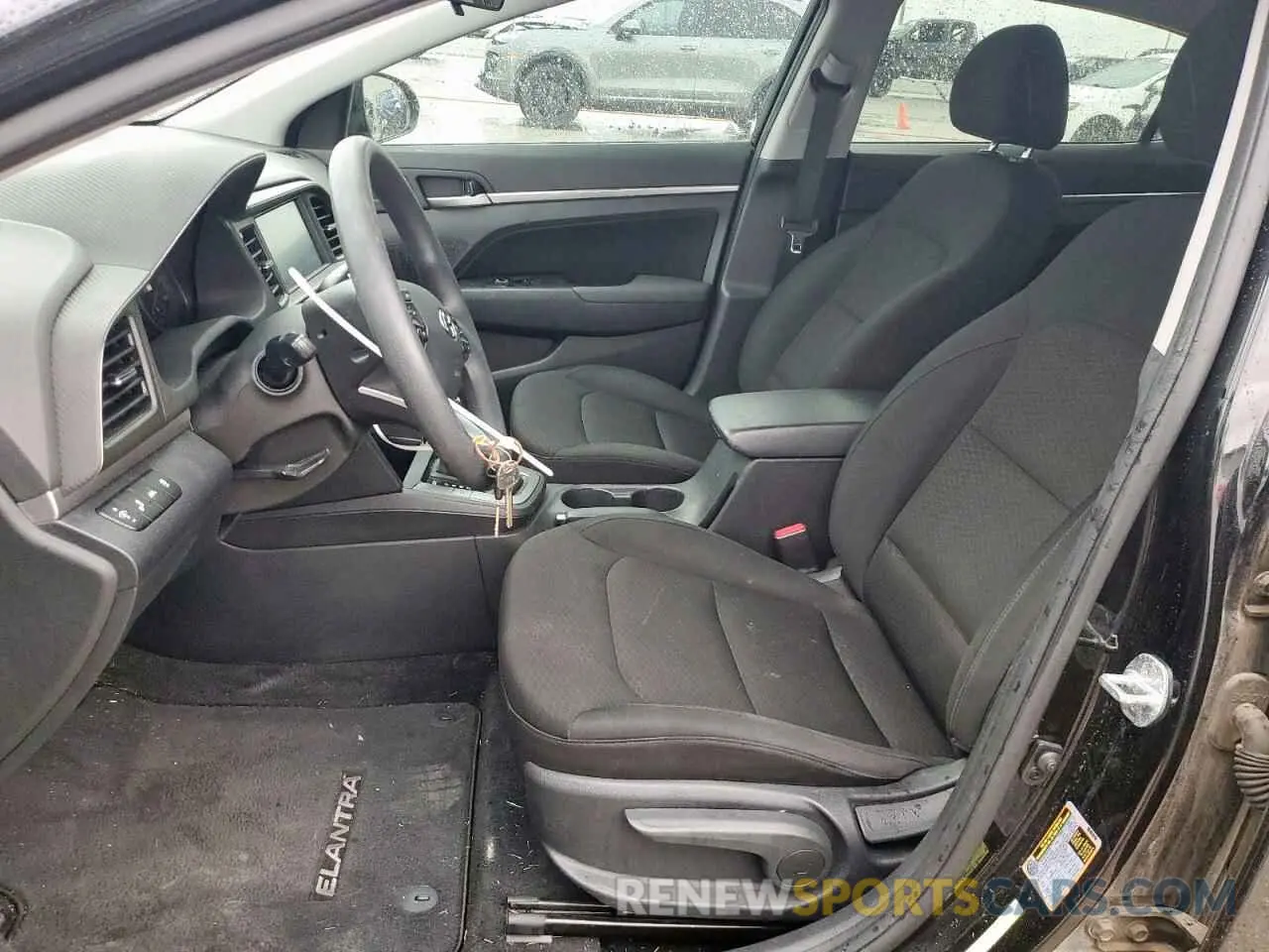 10 Photograph of a damaged car 5NPD84LF4LH560953 HYUNDAI ELANTRA 2020