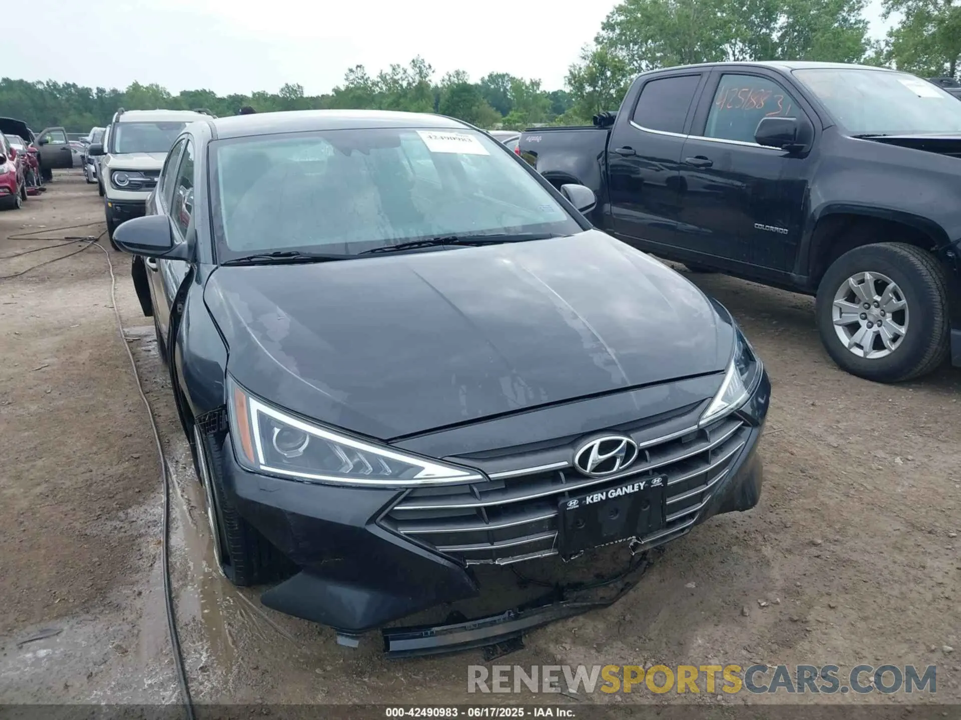 6 Photograph of a damaged car 5NPD84LF4LH564792 HYUNDAI ELANTRA 2020