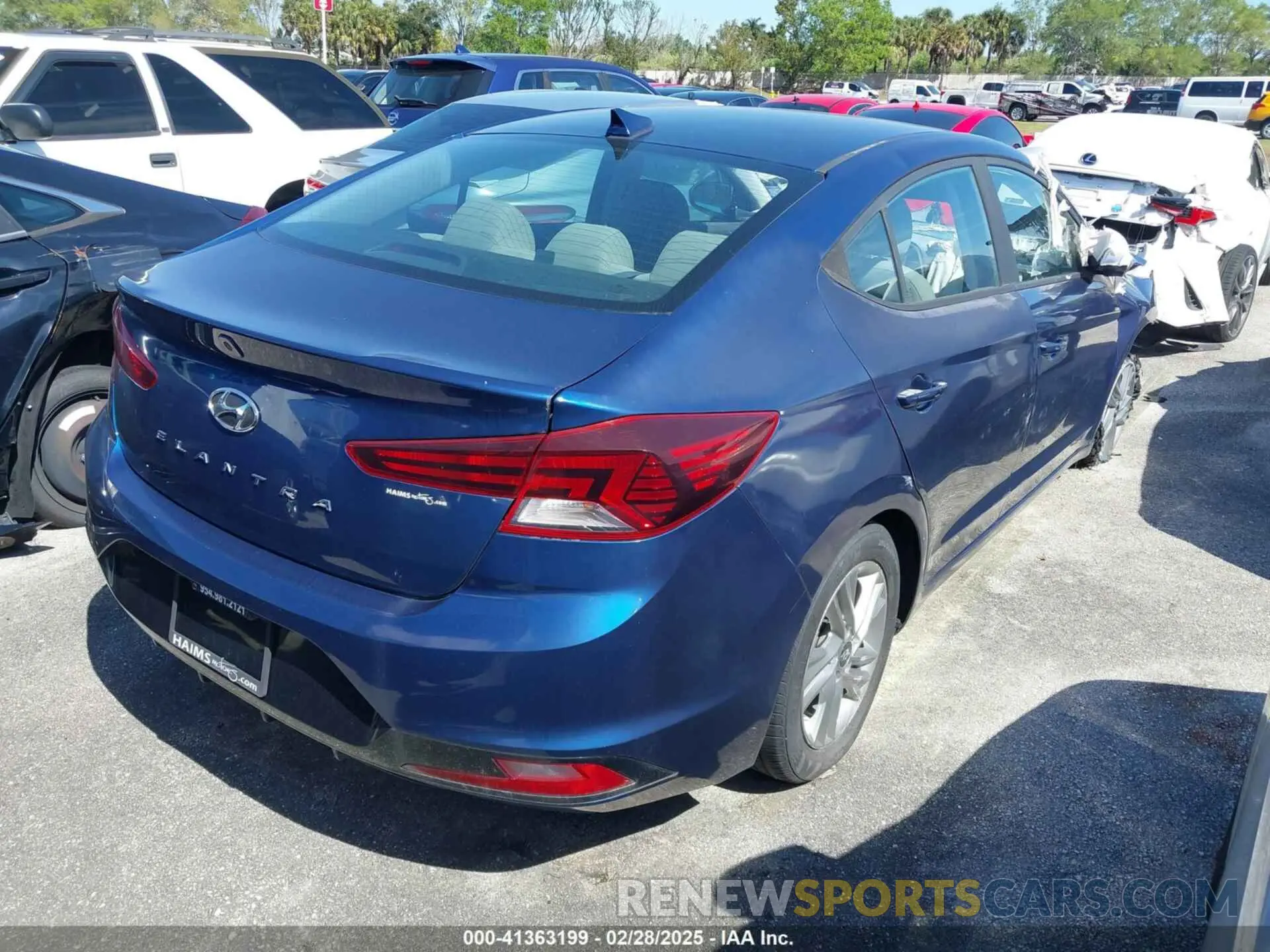 4 Photograph of a damaged car 5NPD84LF4LH567238 HYUNDAI ELANTRA 2020