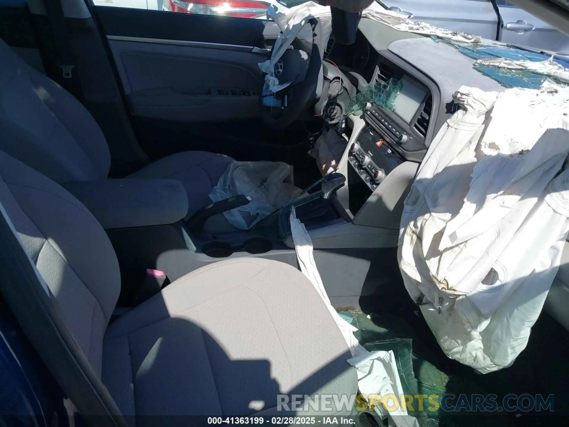 5 Photograph of a damaged car 5NPD84LF4LH567238 HYUNDAI ELANTRA 2020