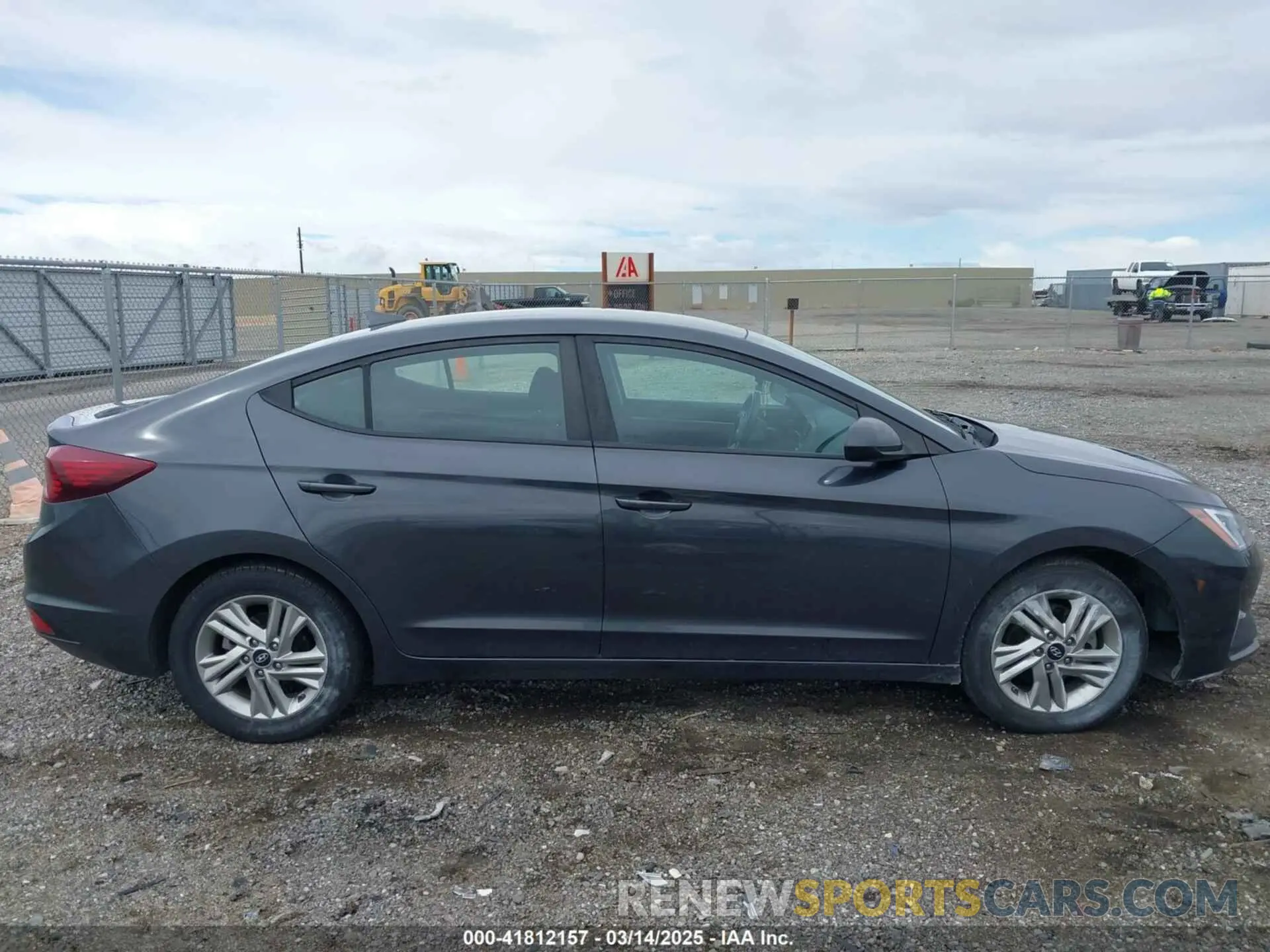 13 Photograph of a damaged car 5NPD84LF4LH571516 HYUNDAI ELANTRA 2020
