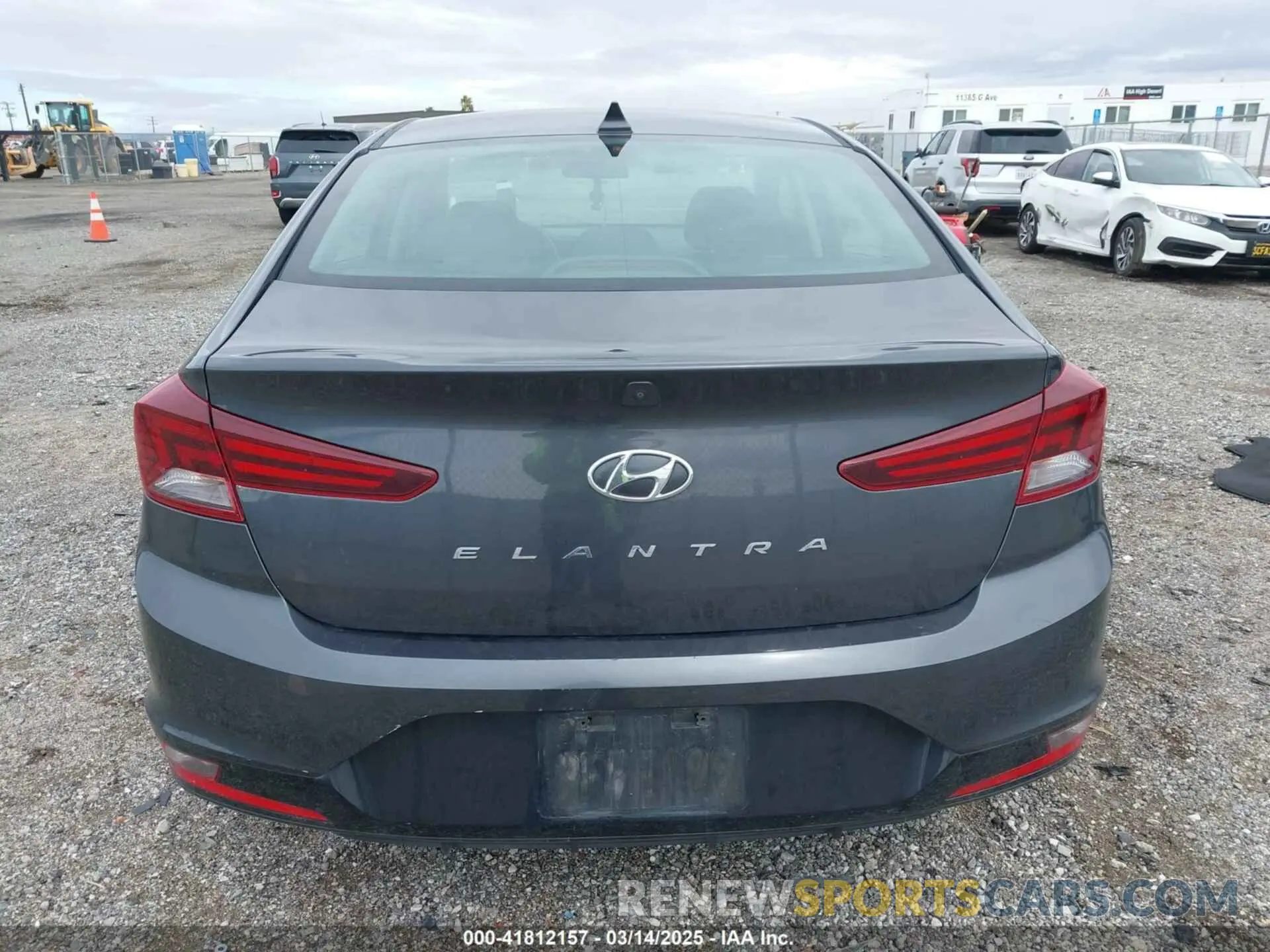 16 Photograph of a damaged car 5NPD84LF4LH571516 HYUNDAI ELANTRA 2020