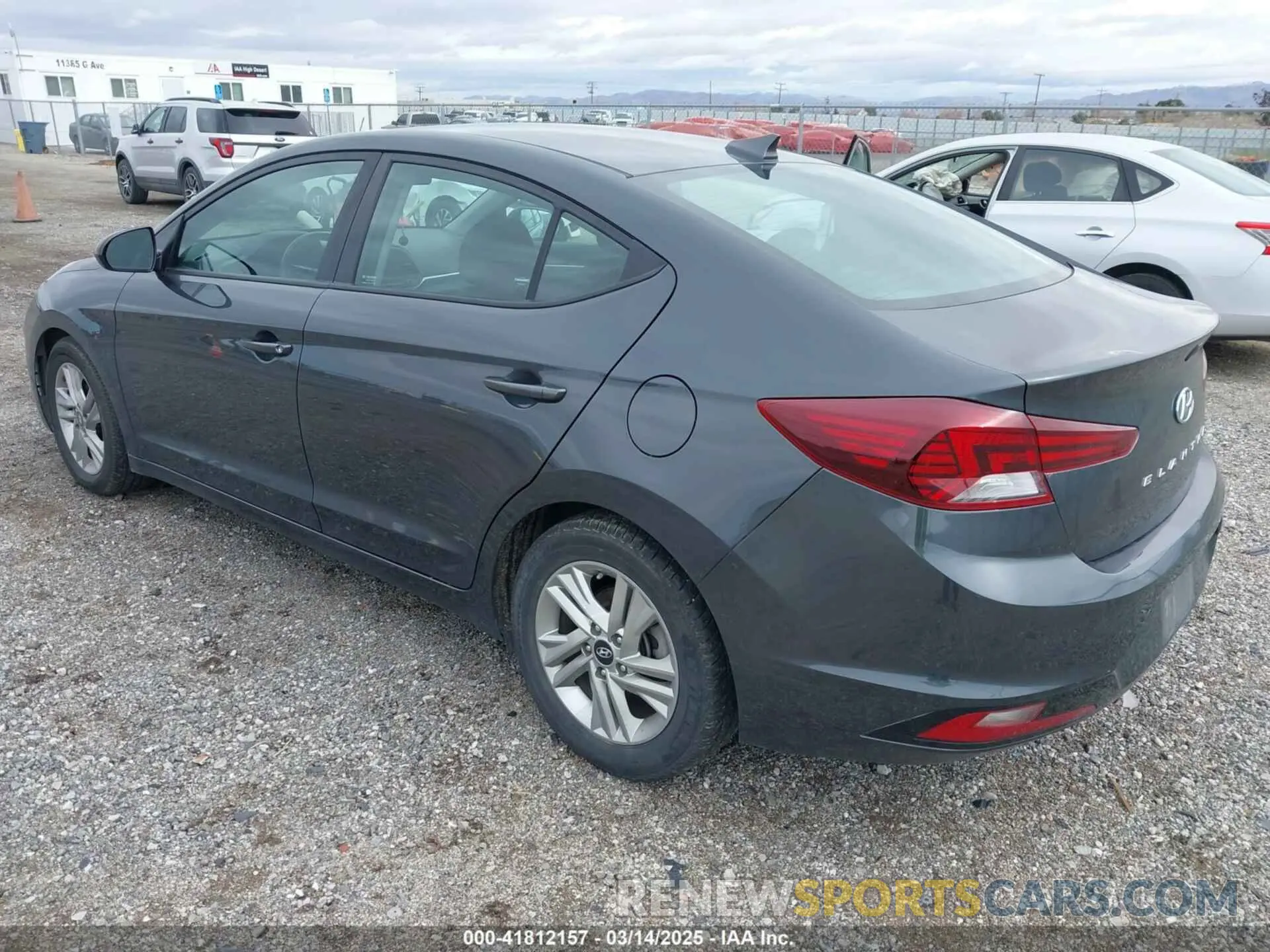 3 Photograph of a damaged car 5NPD84LF4LH571516 HYUNDAI ELANTRA 2020