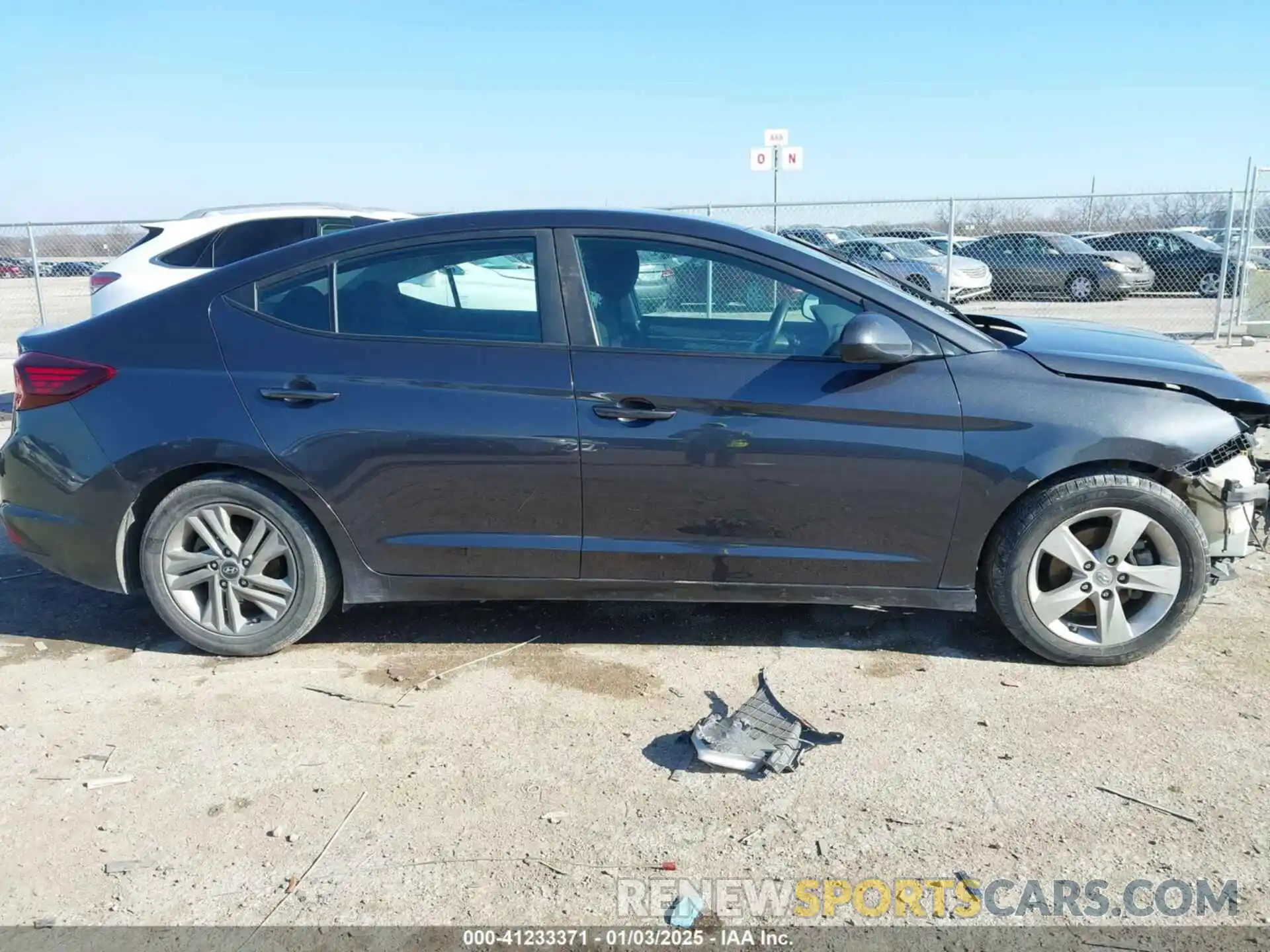 13 Photograph of a damaged car 5NPD84LF4LH572908 HYUNDAI ELANTRA 2020