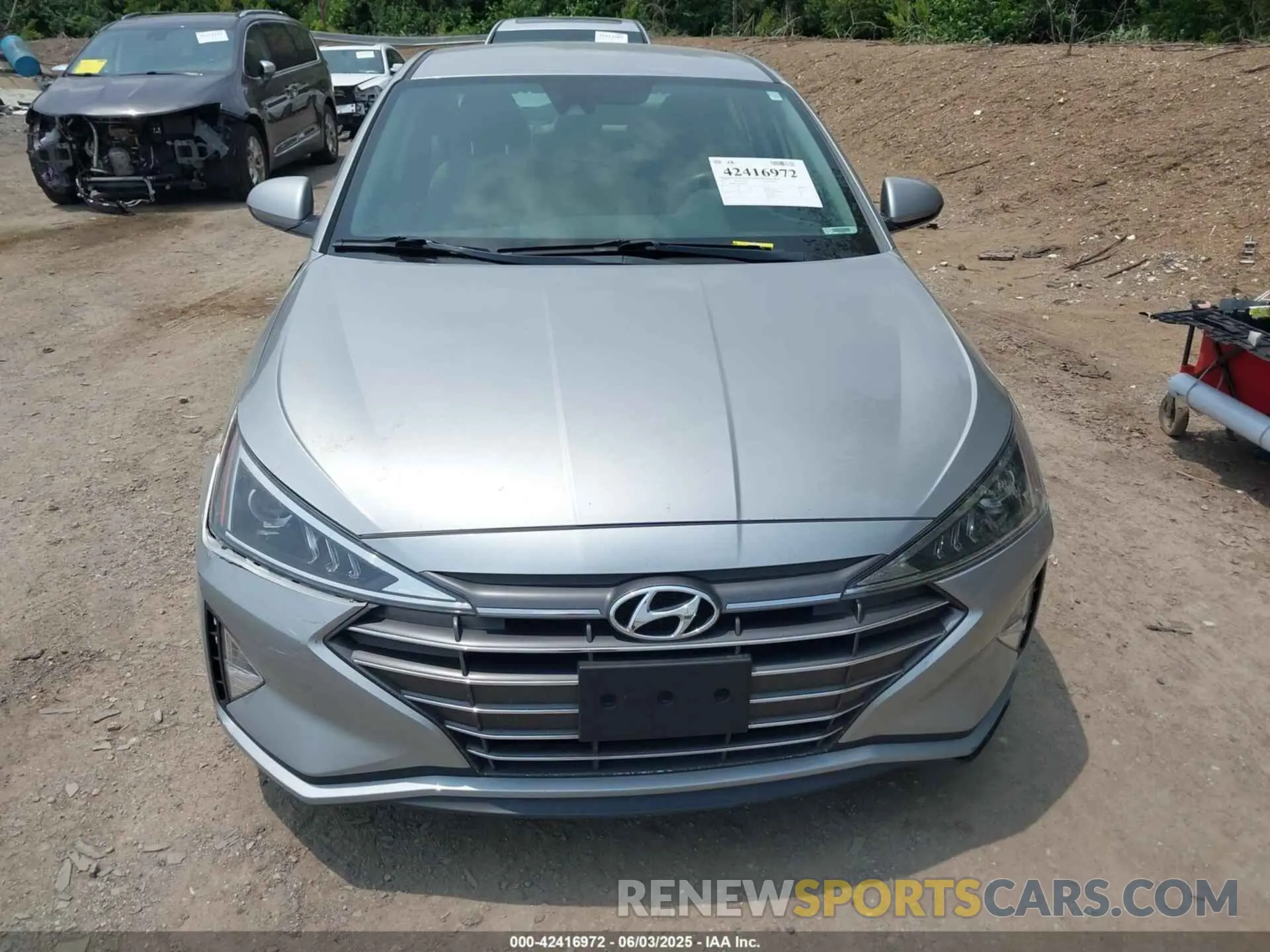 12 Photograph of a damaged car 5NPD84LF4LH581107 HYUNDAI ELANTRA 2020